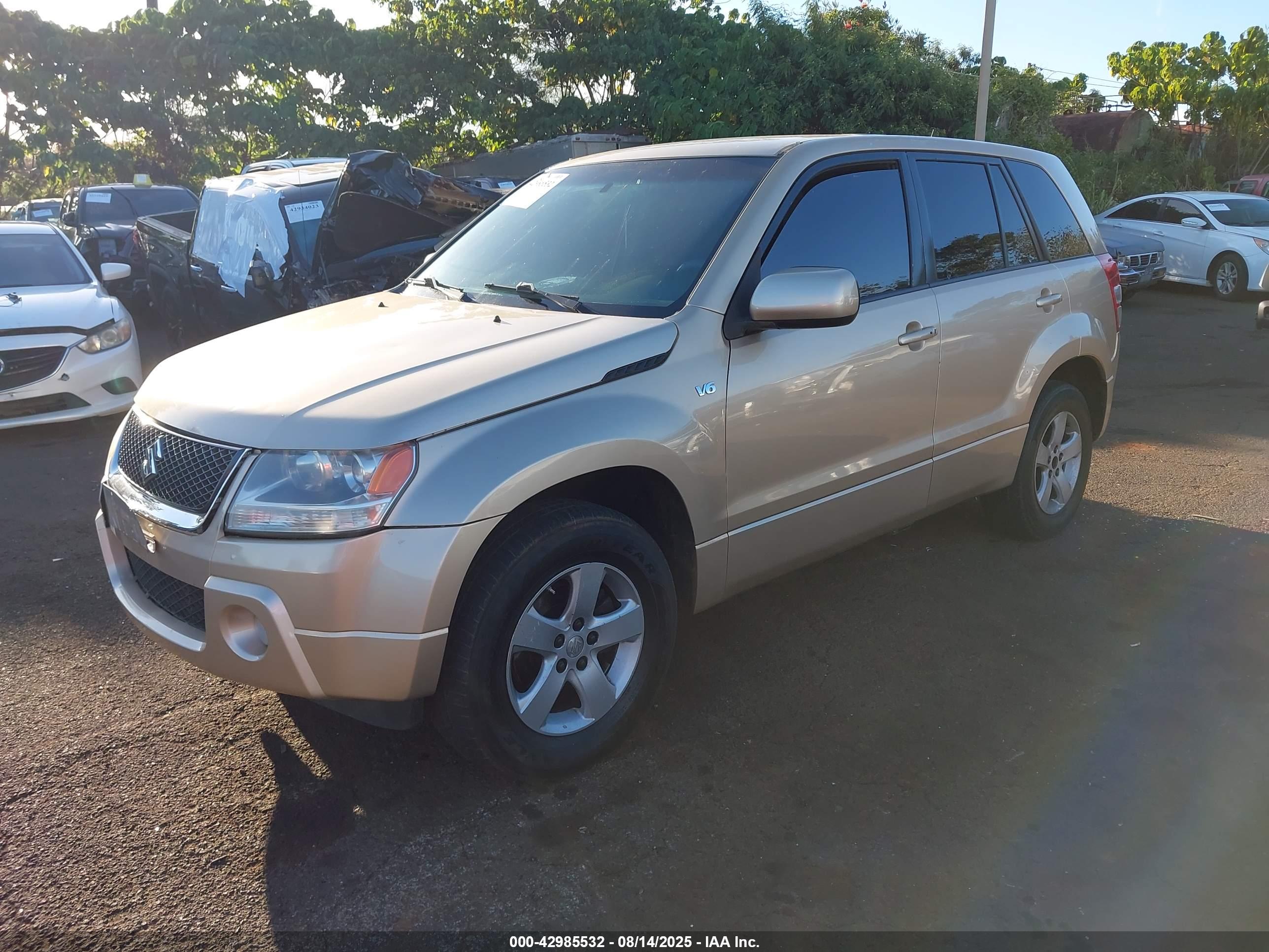 SUZUKI GRAND image 2