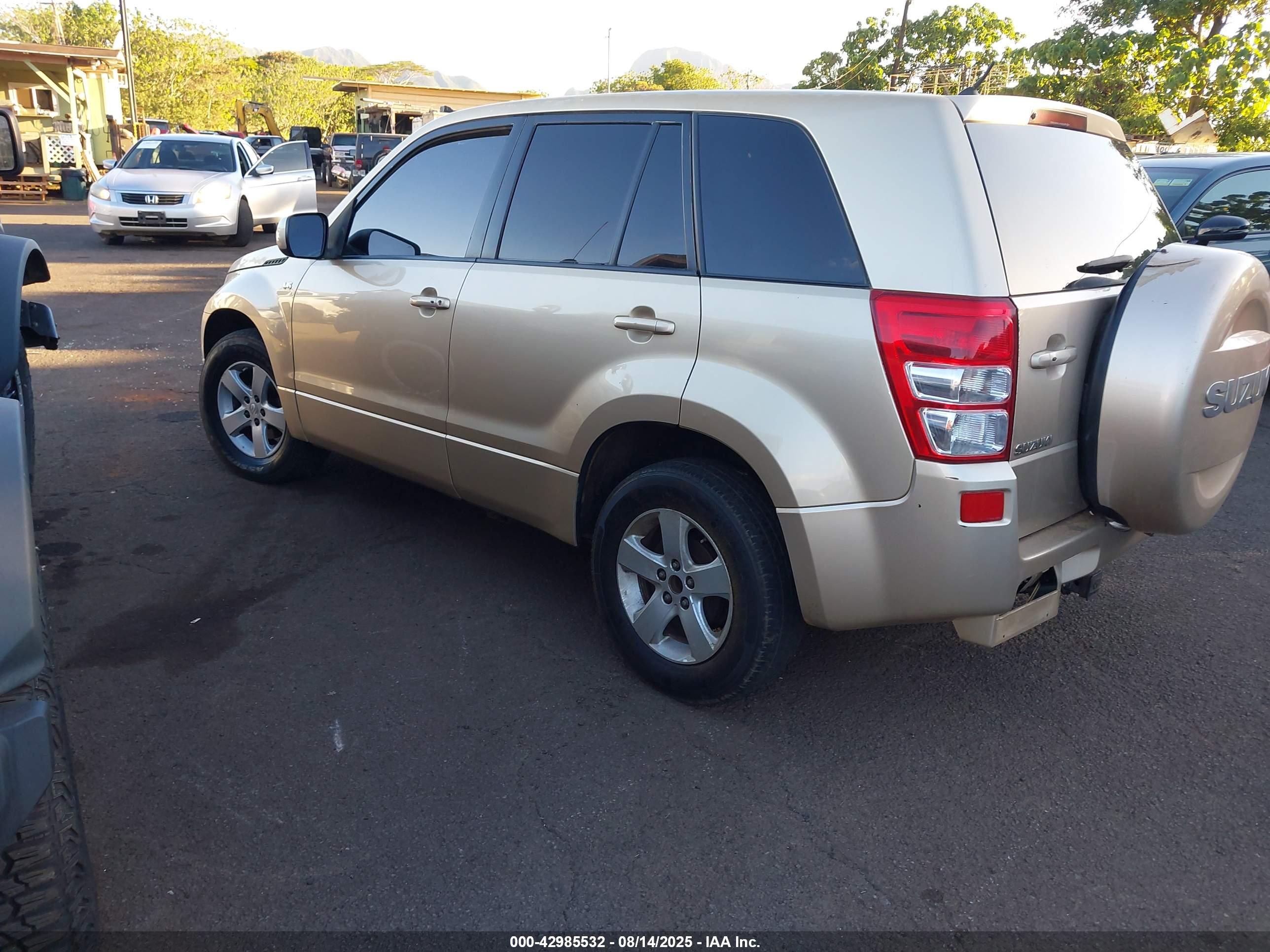 SUZUKI GRAND image 3
