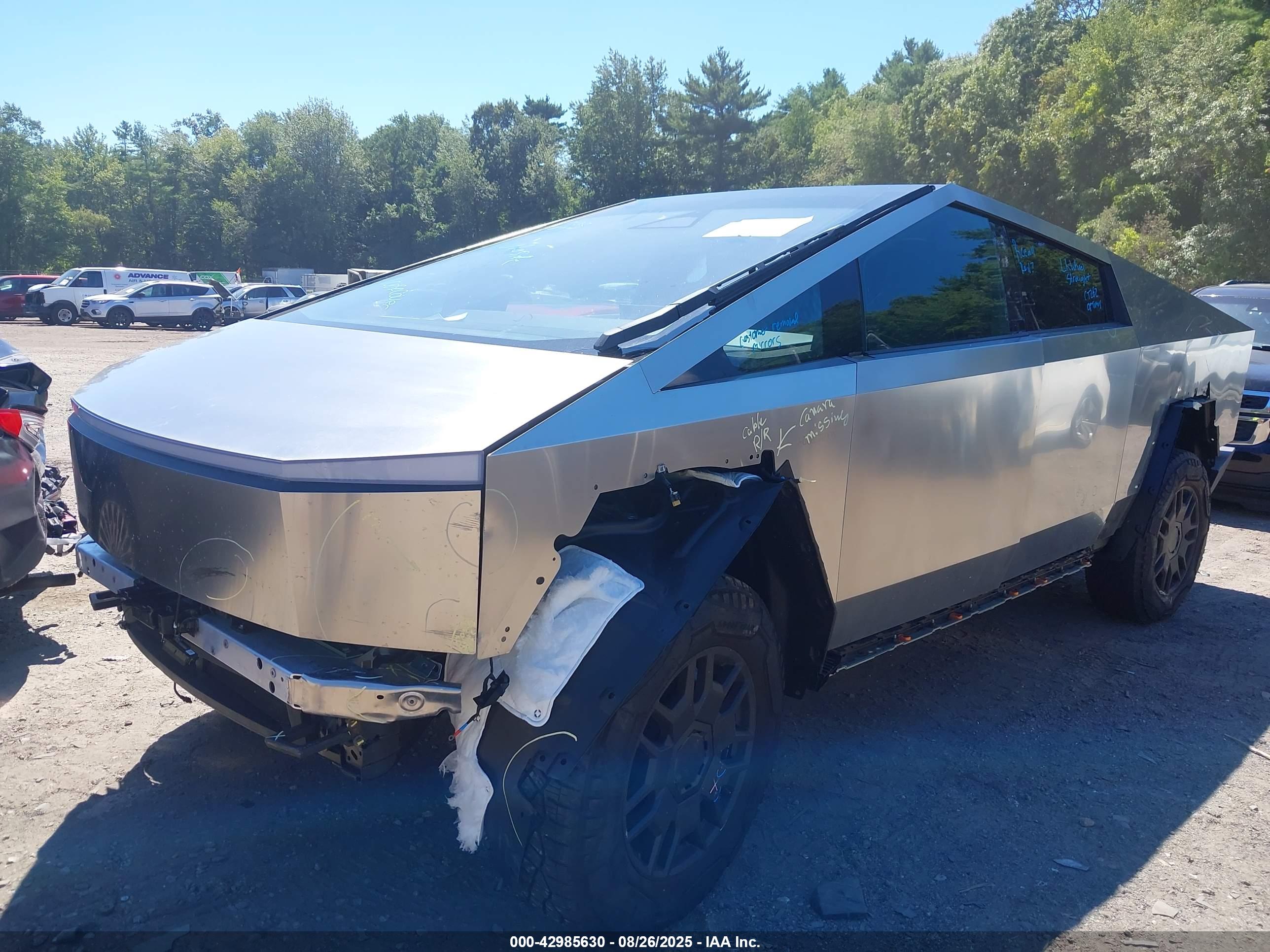 TESLA CYBERTRUCK image 2
