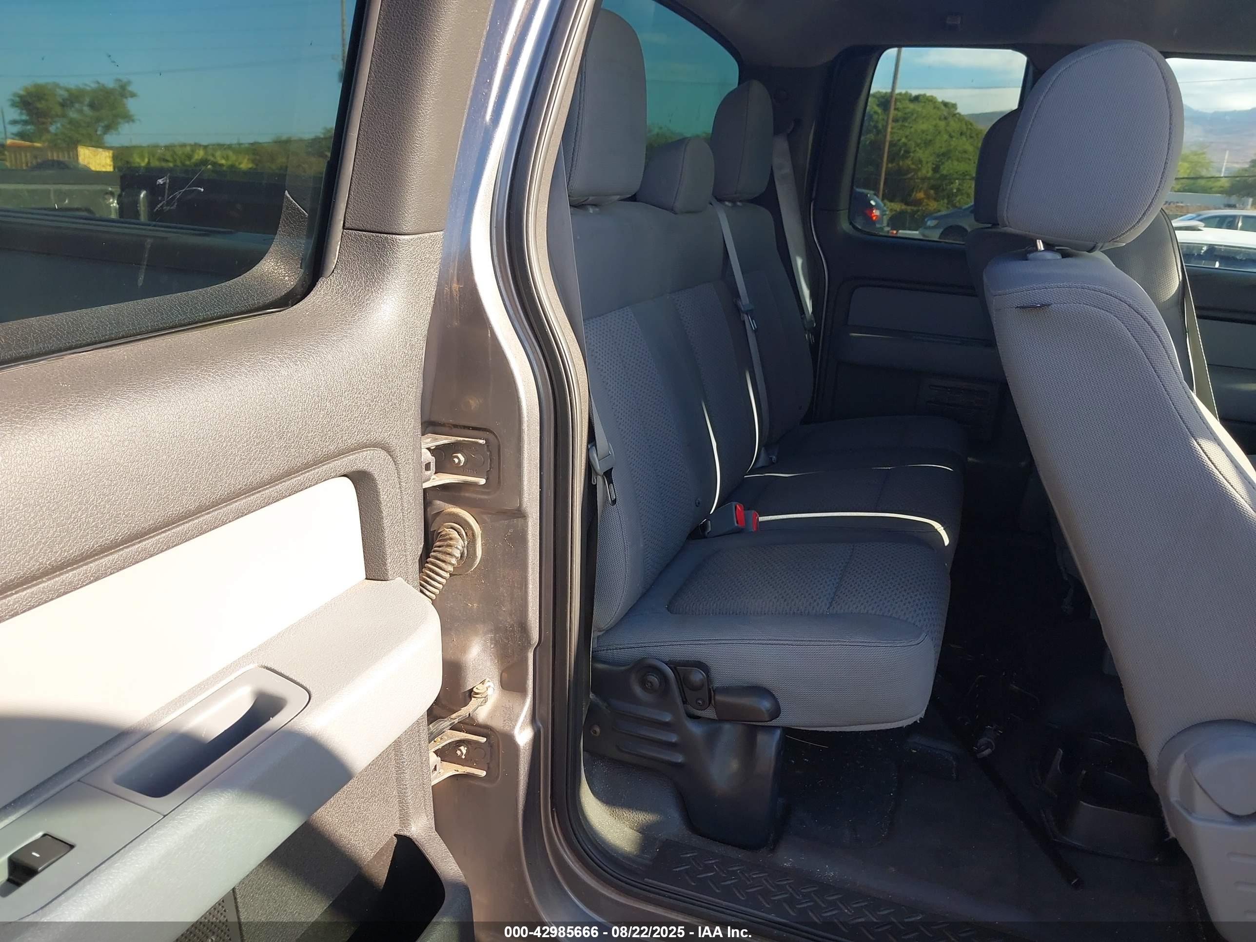 FORD F-150 image 8