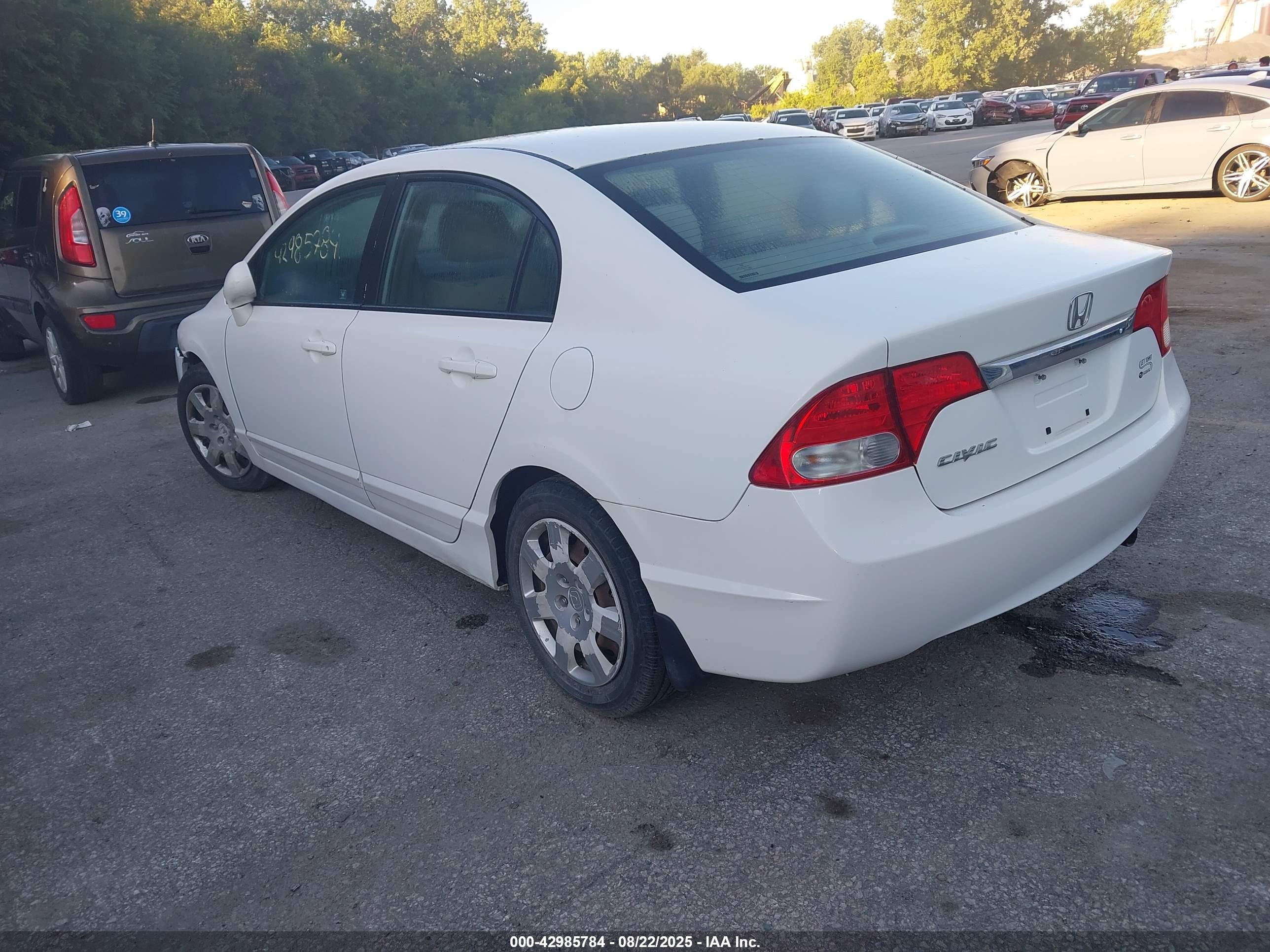 HONDA CIVIC image 3