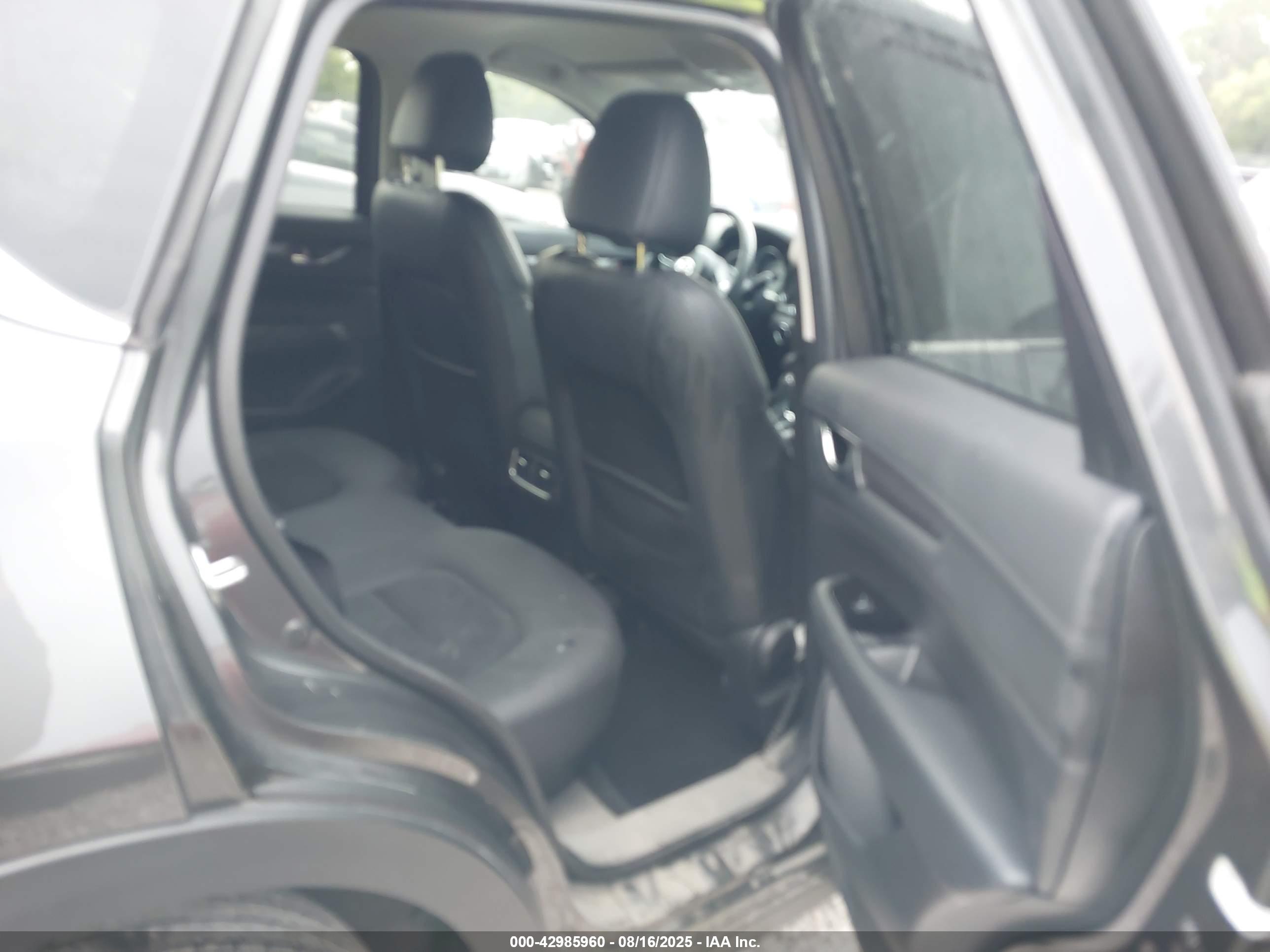 MAZDA CX-5 image 8