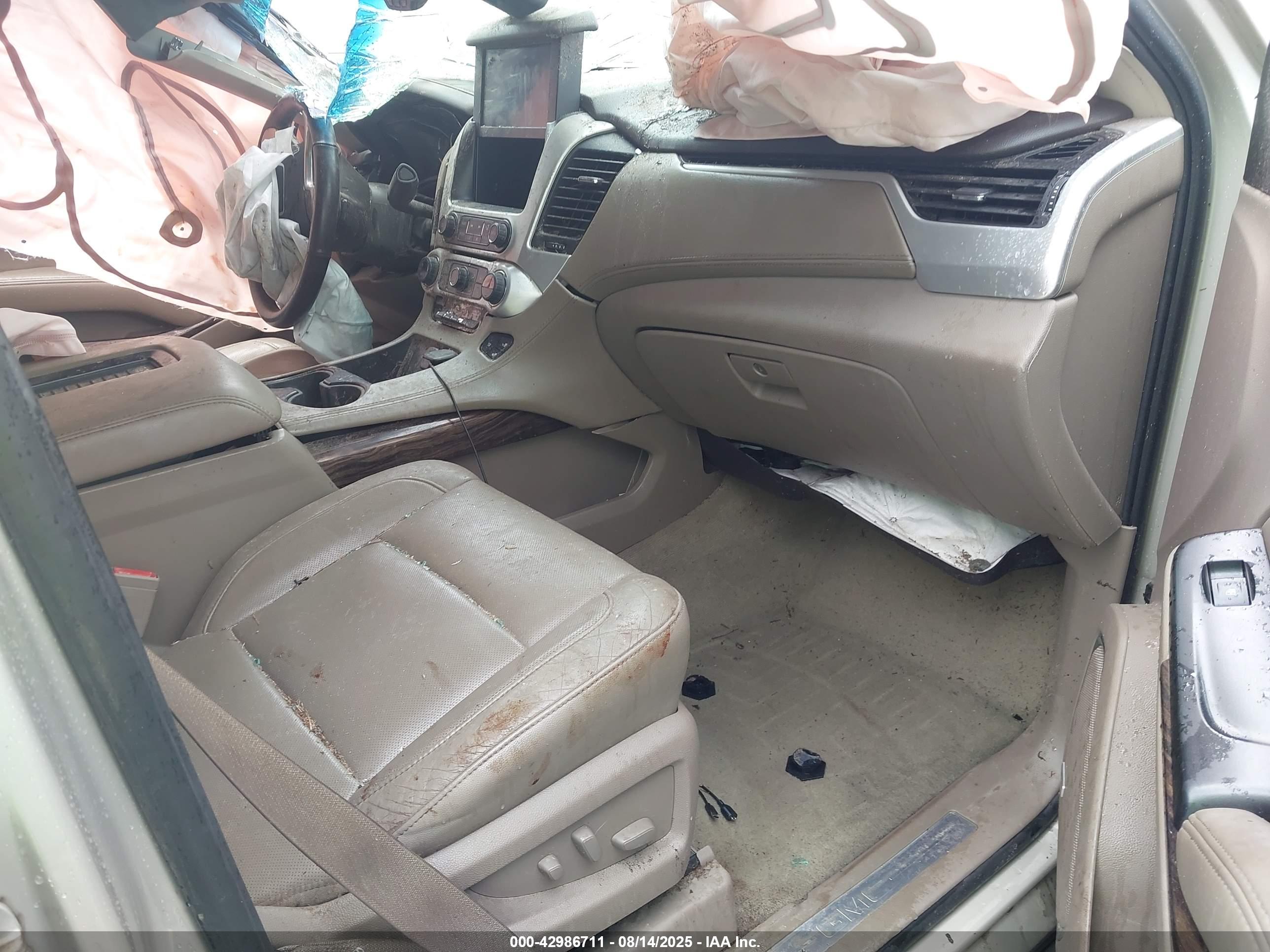 GMC YUKON image 5