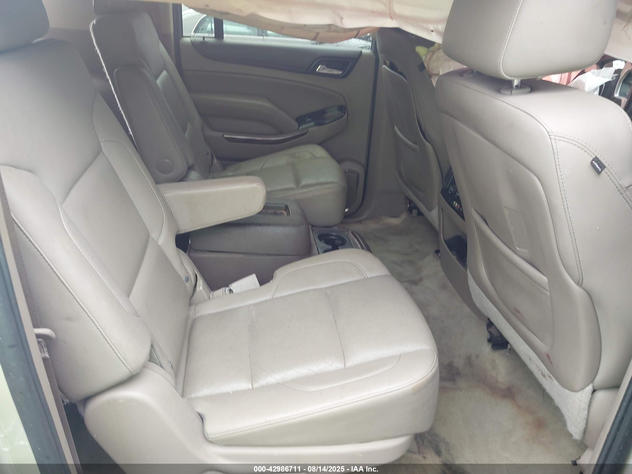 GMC YUKON image 8