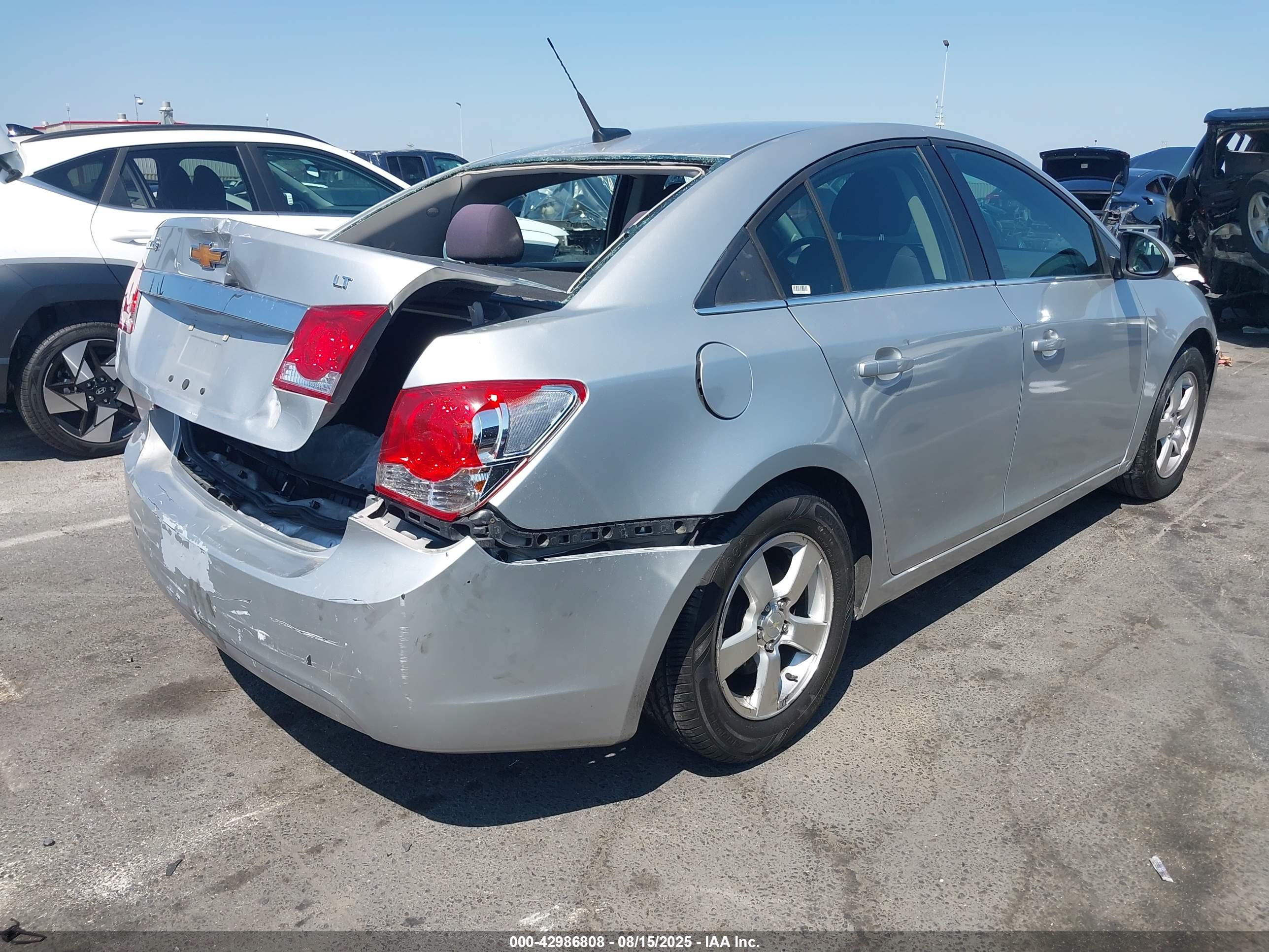 CHEVROLET CRUZE image 4