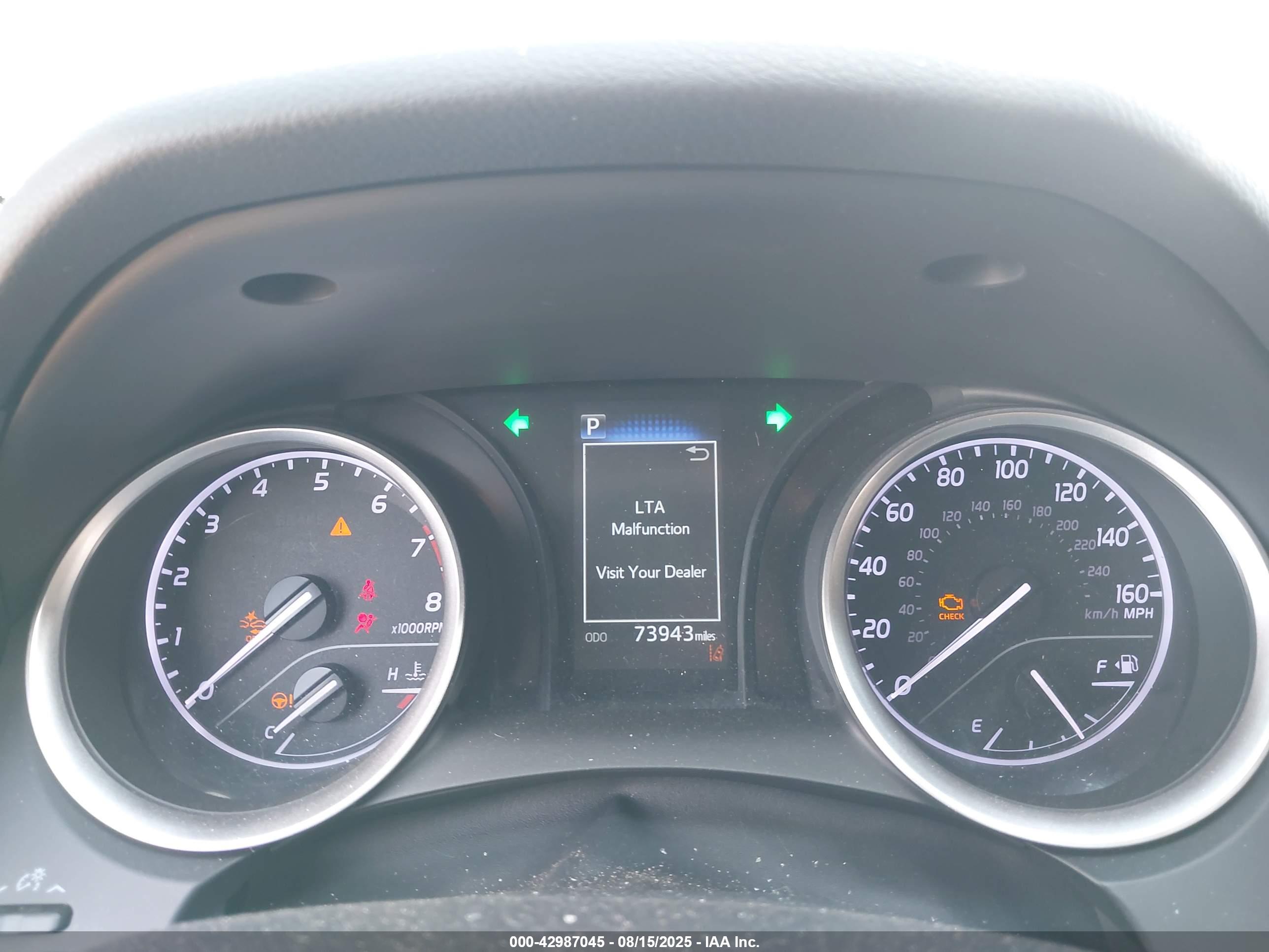 TOYOTA CAMRY image 7