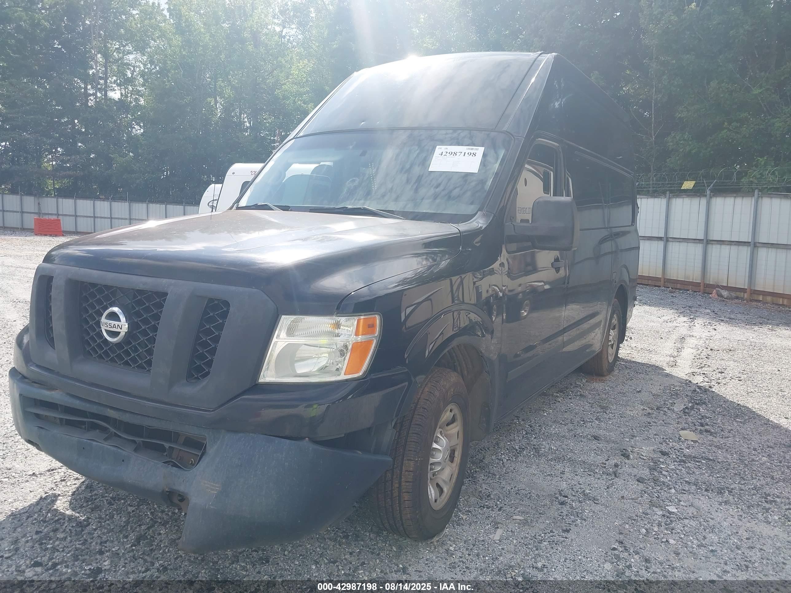 NISSAN NV image 2