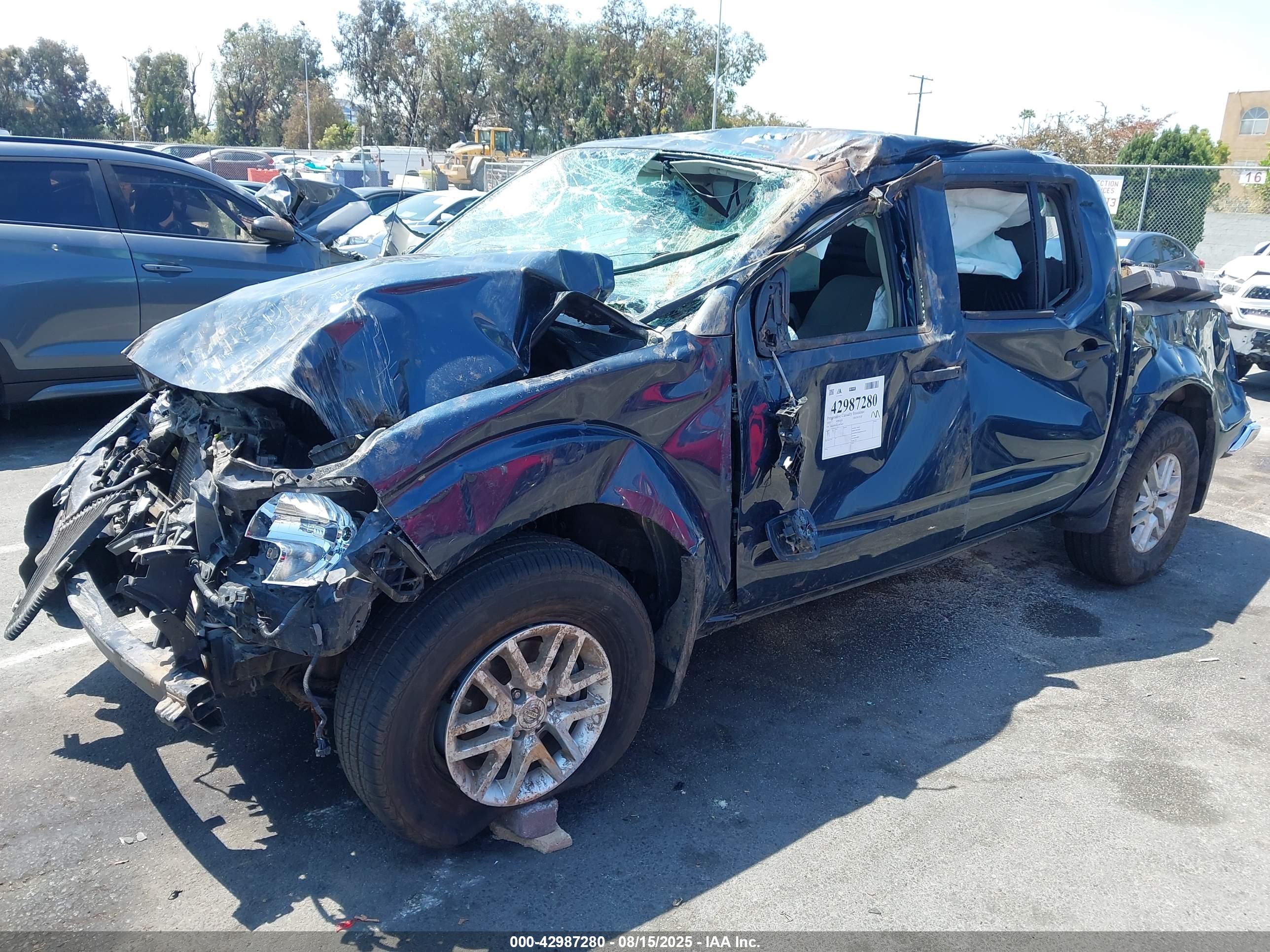 NISSAN FRONTIER image 2