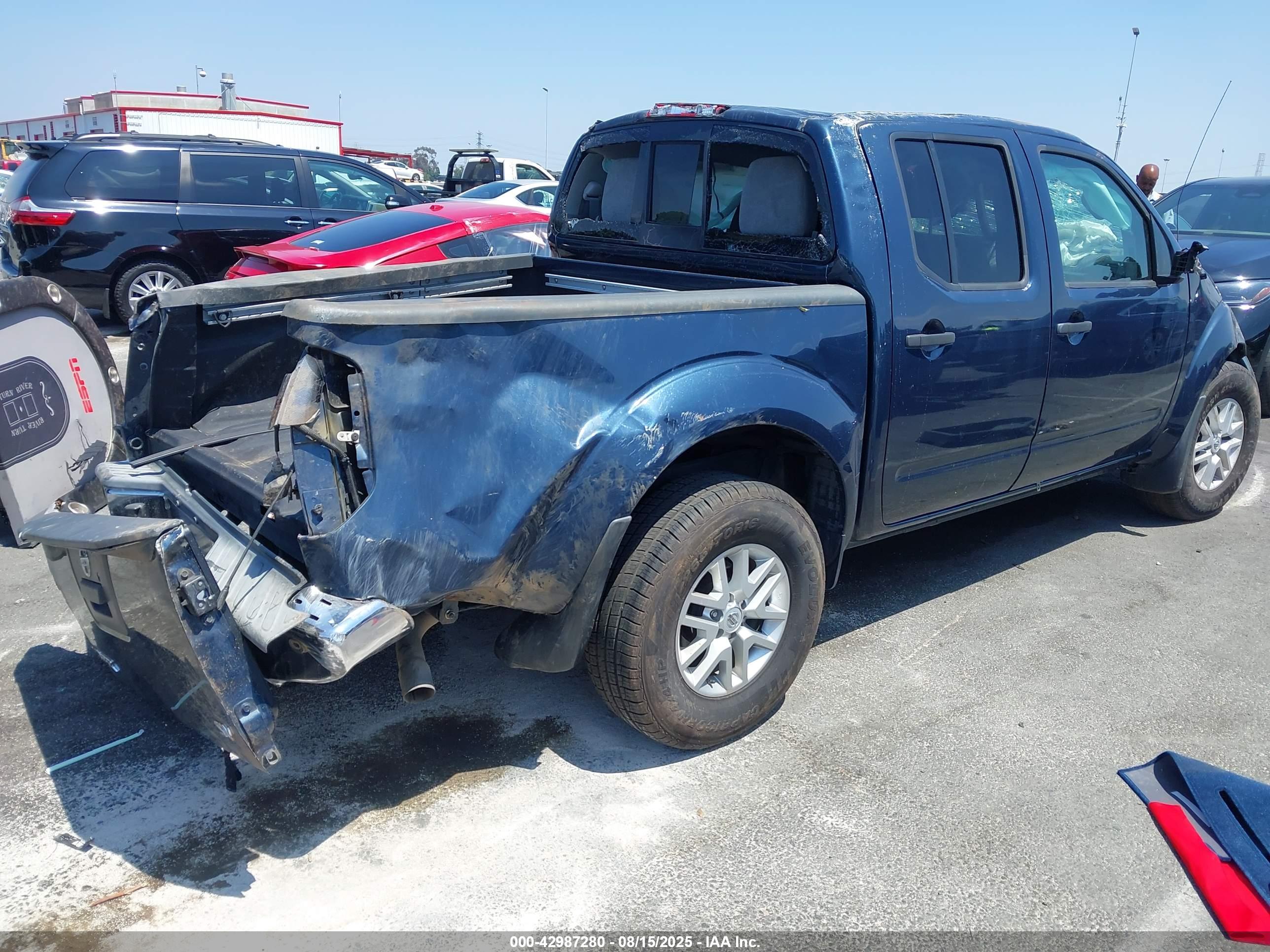 NISSAN FRONTIER image 4