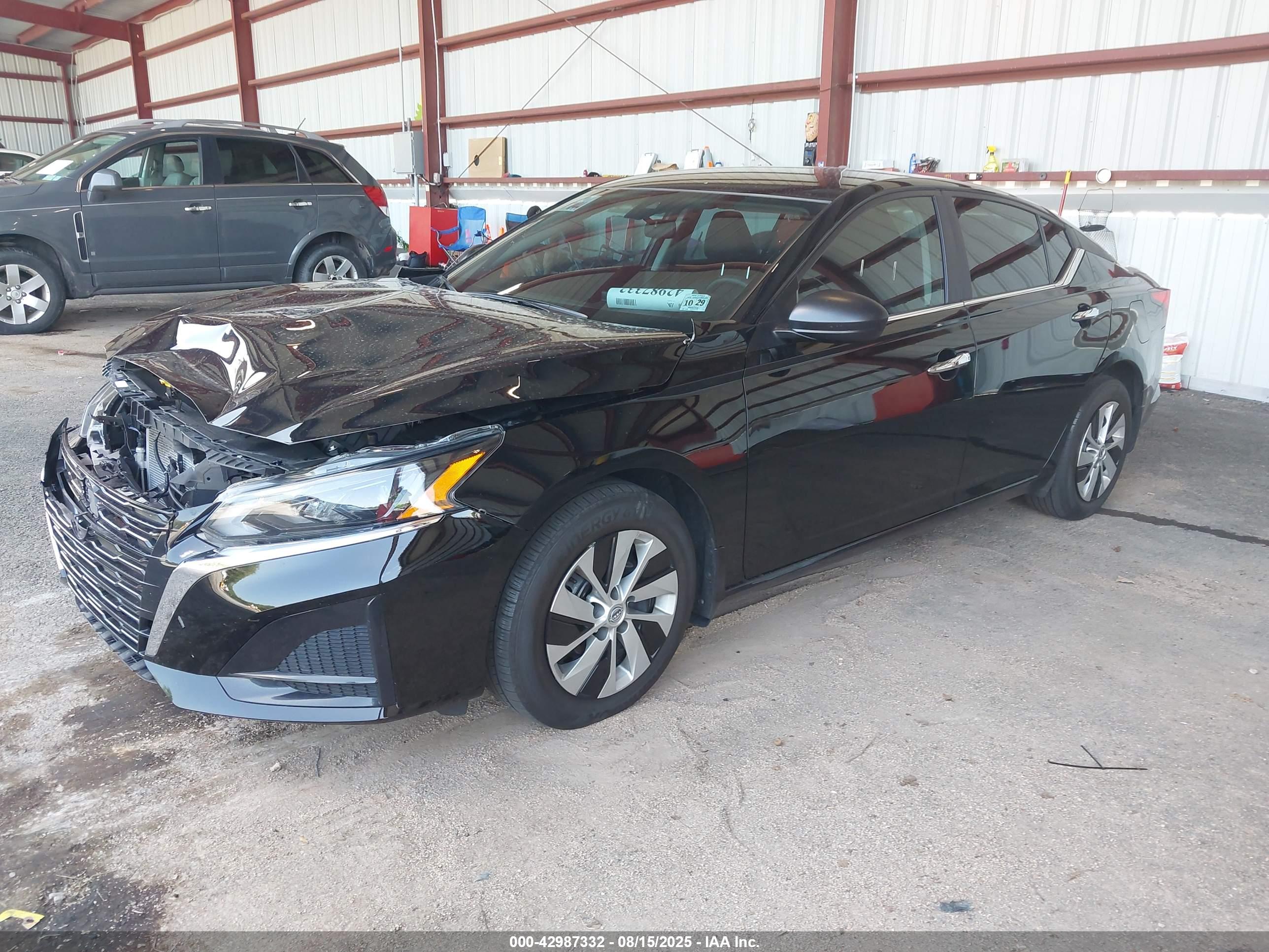 NISSAN ALTIMA image 2
