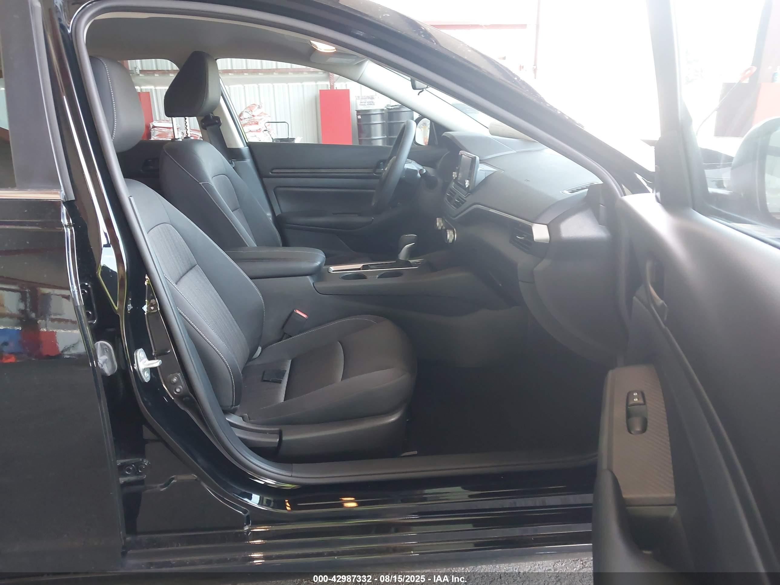 NISSAN ALTIMA image 5