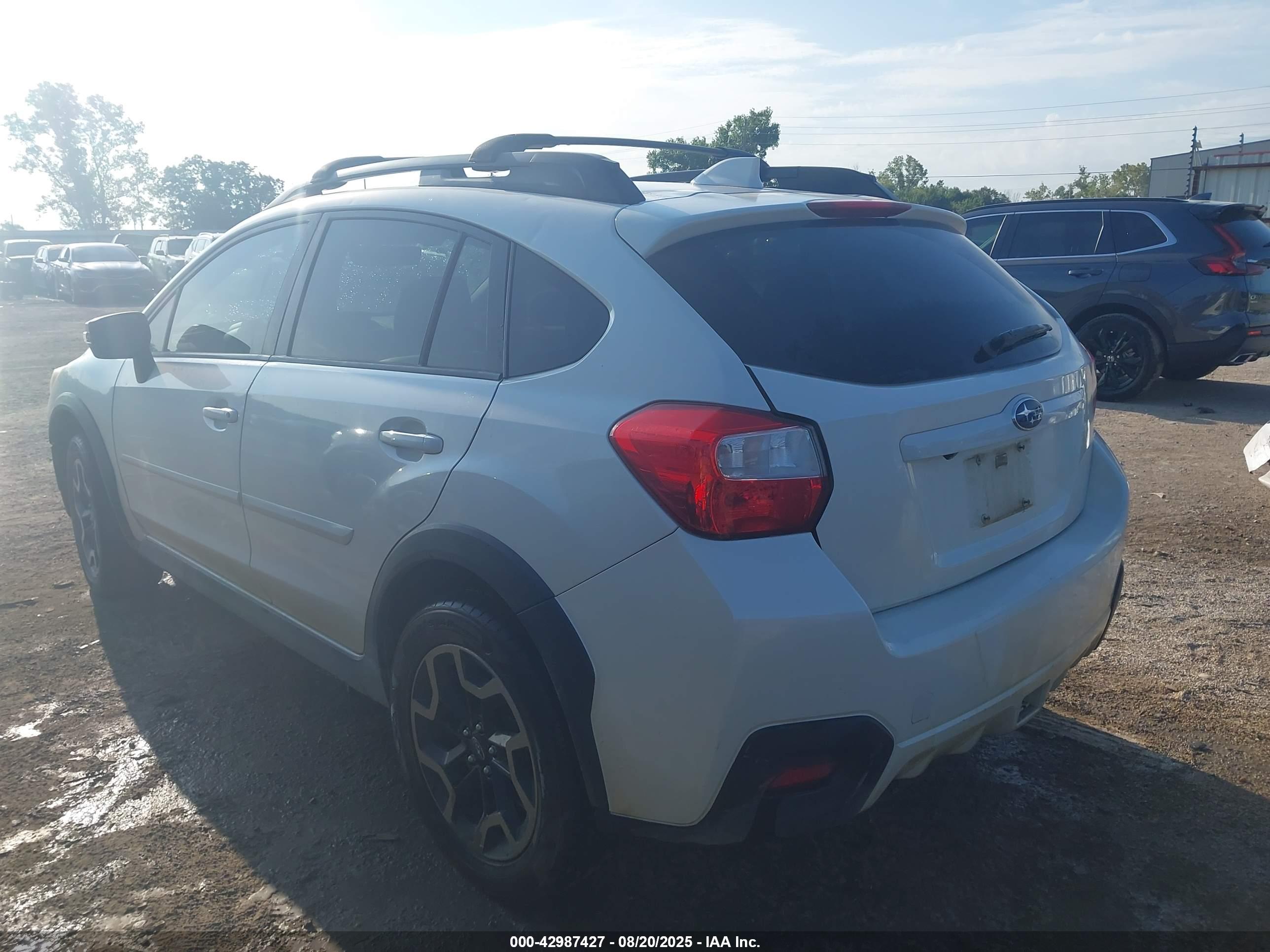 SUBARU CROSSTREK image 3