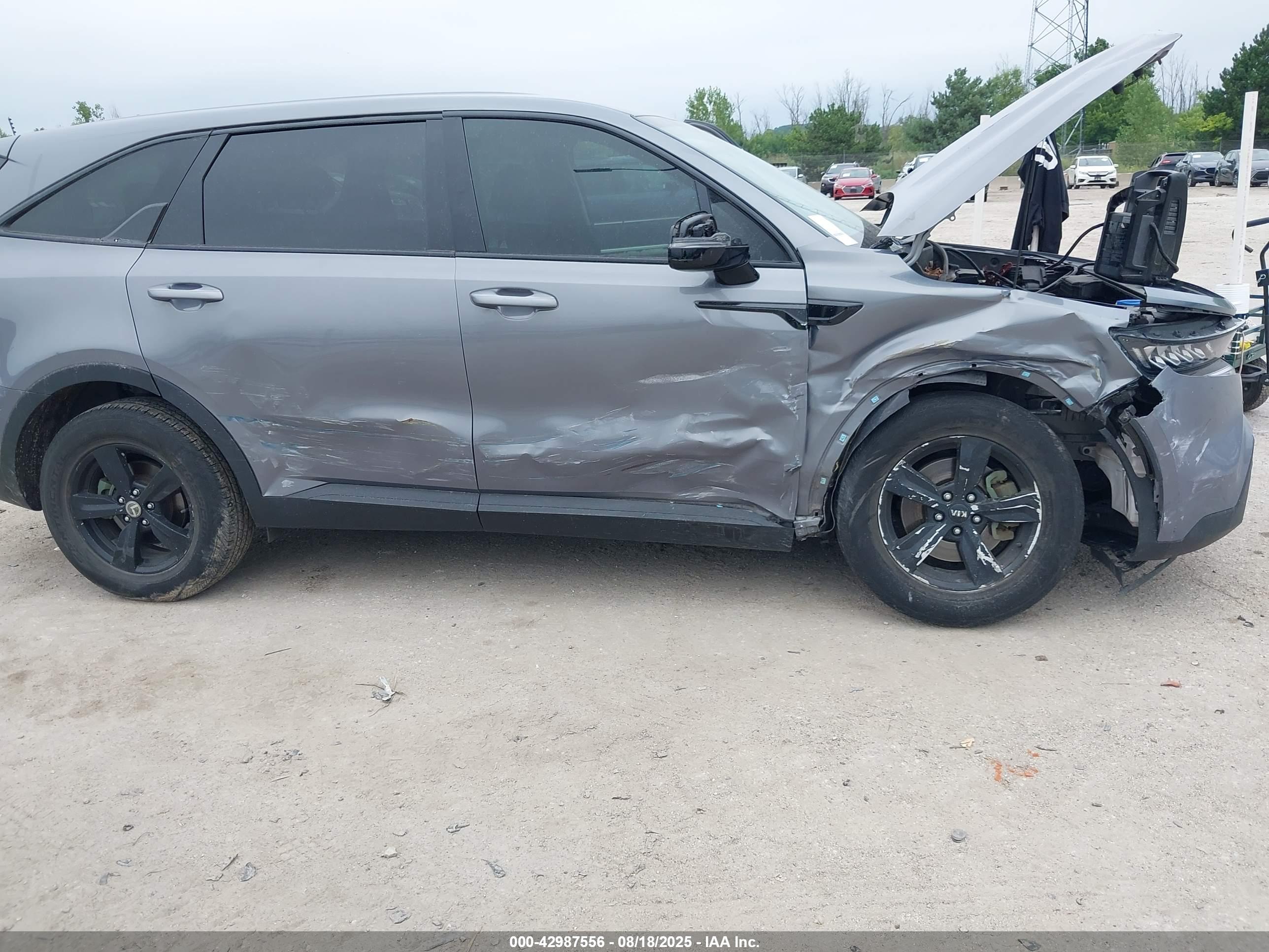 KIA SORENTO image 6