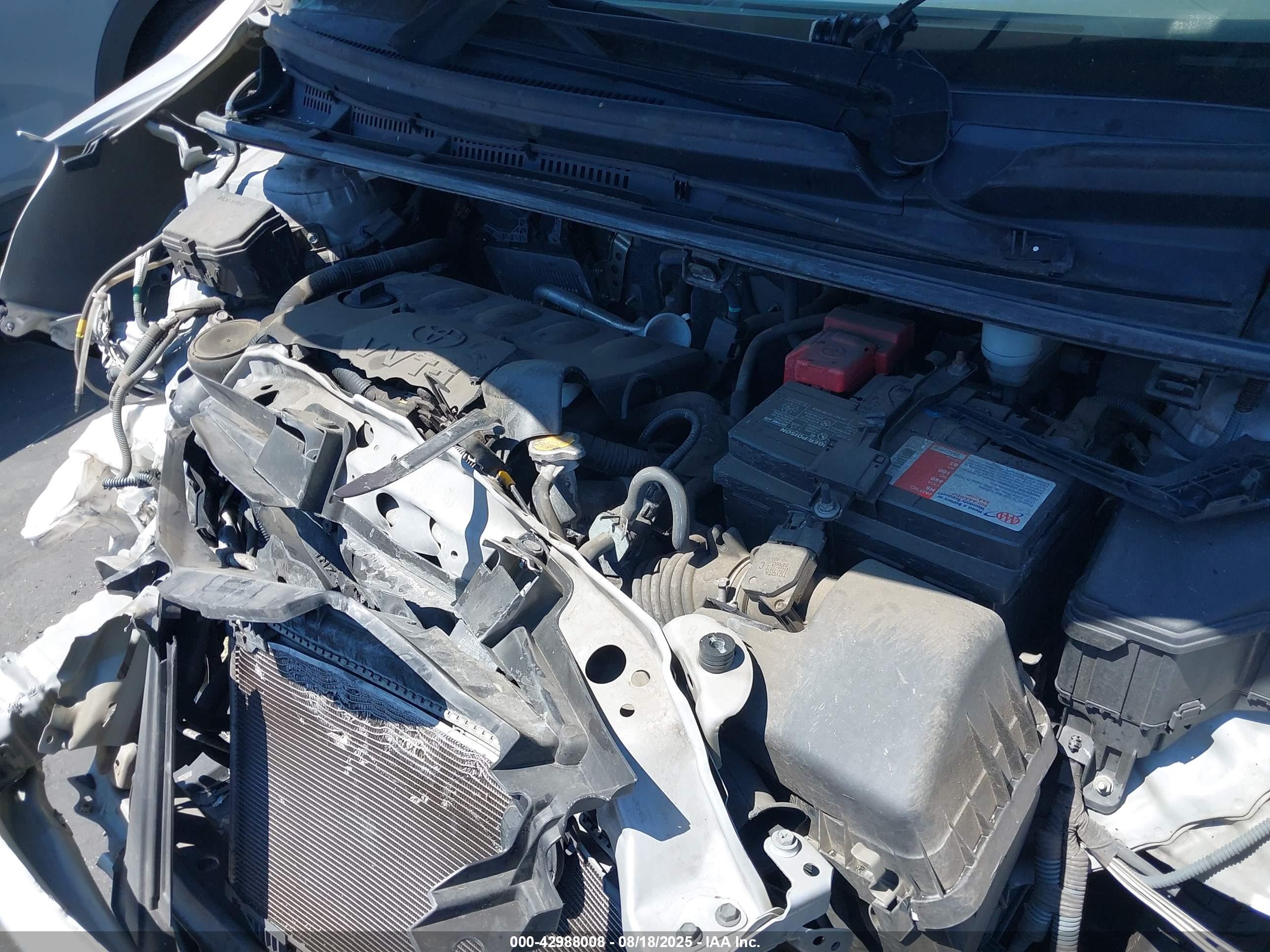 TOYOTA YARIS image 10