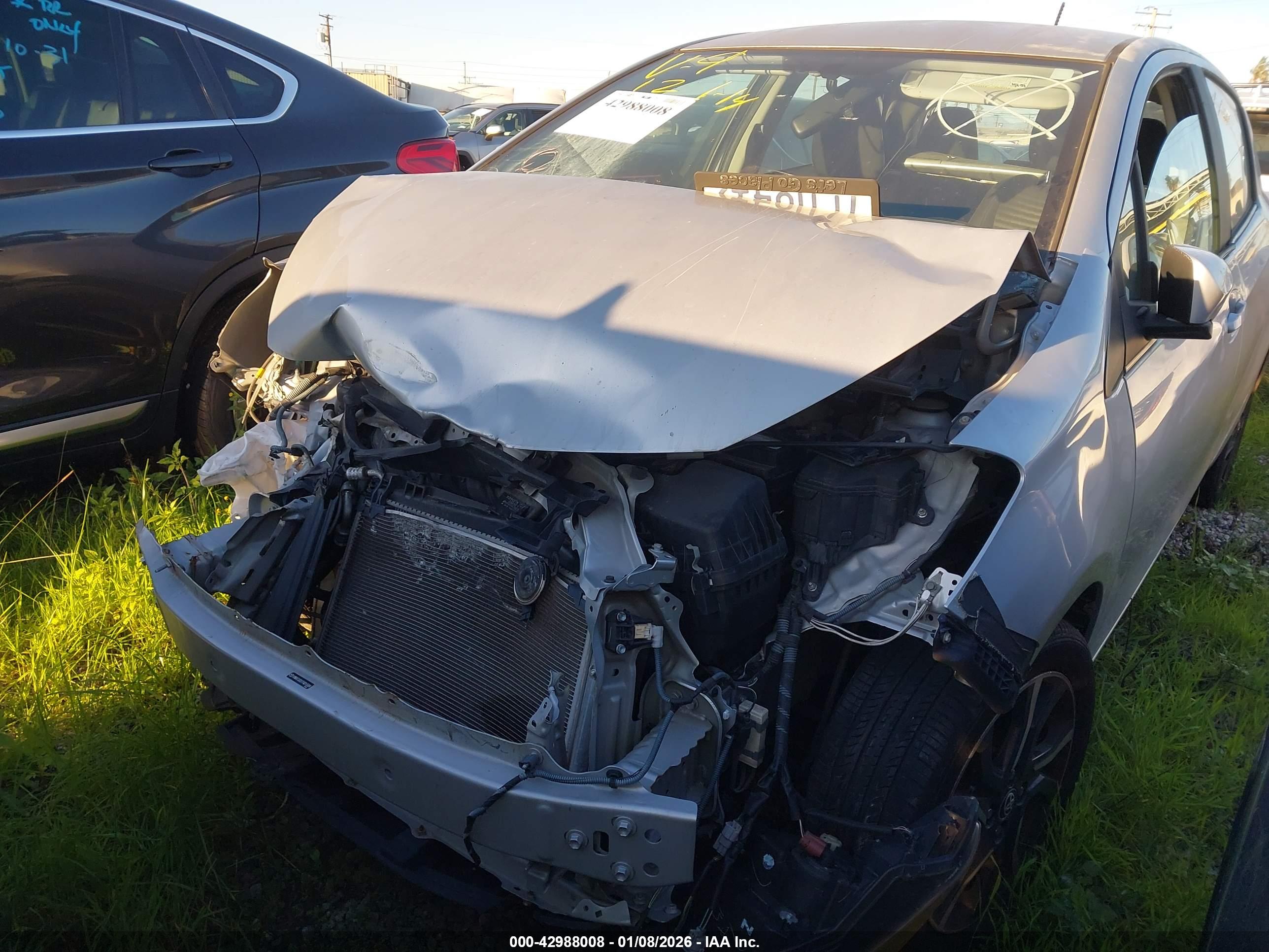 TOYOTA YARIS image 2