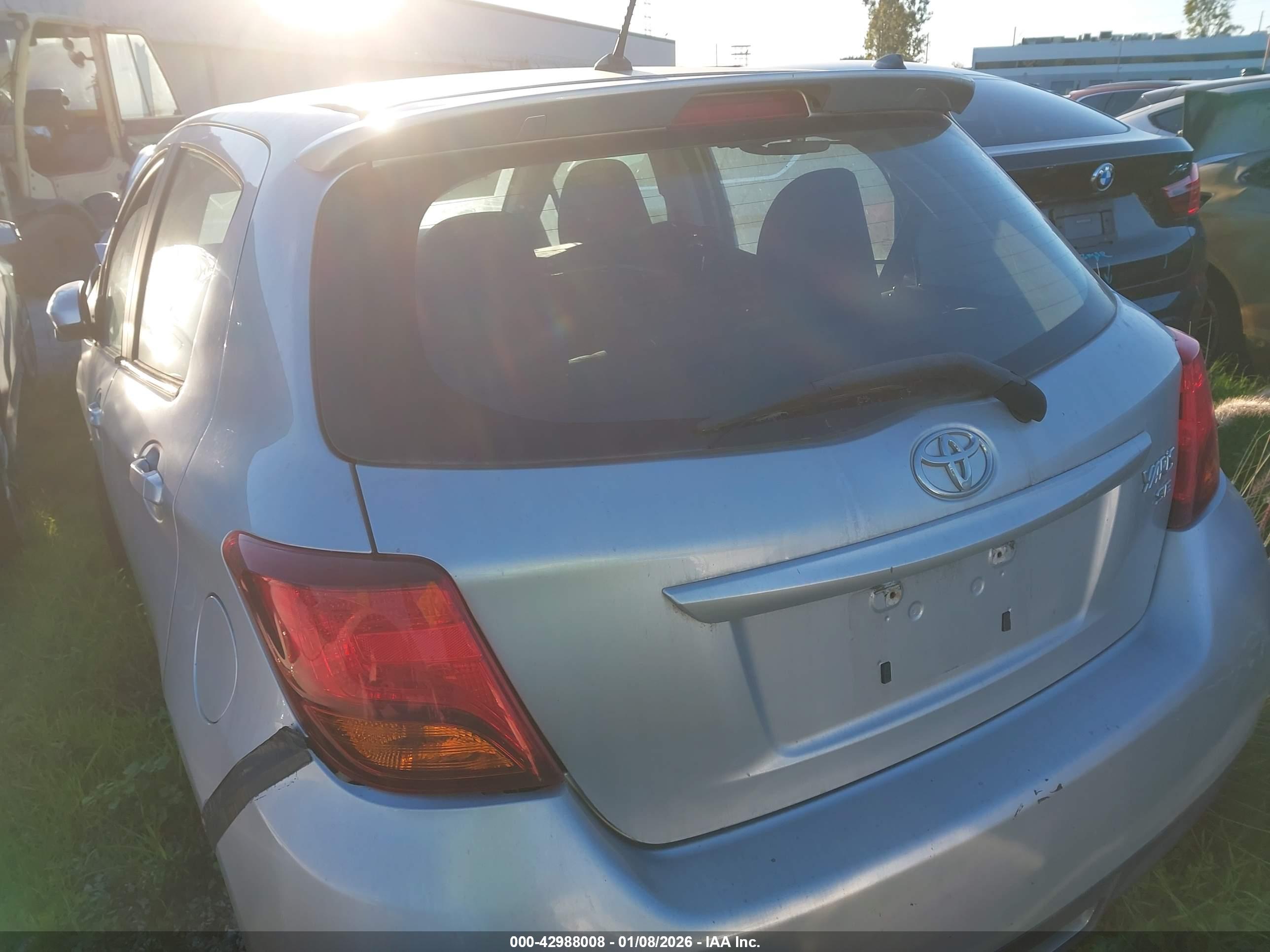 TOYOTA YARIS image 3