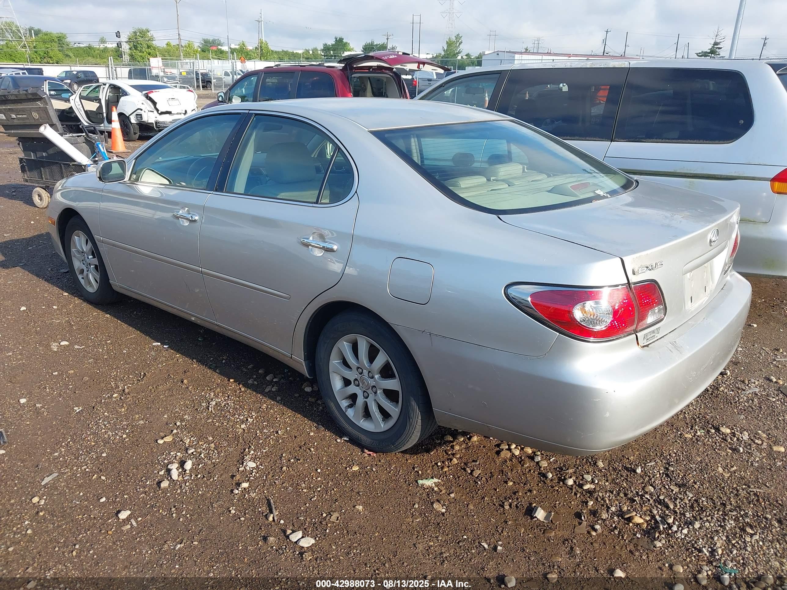 LEXUS ES image 3