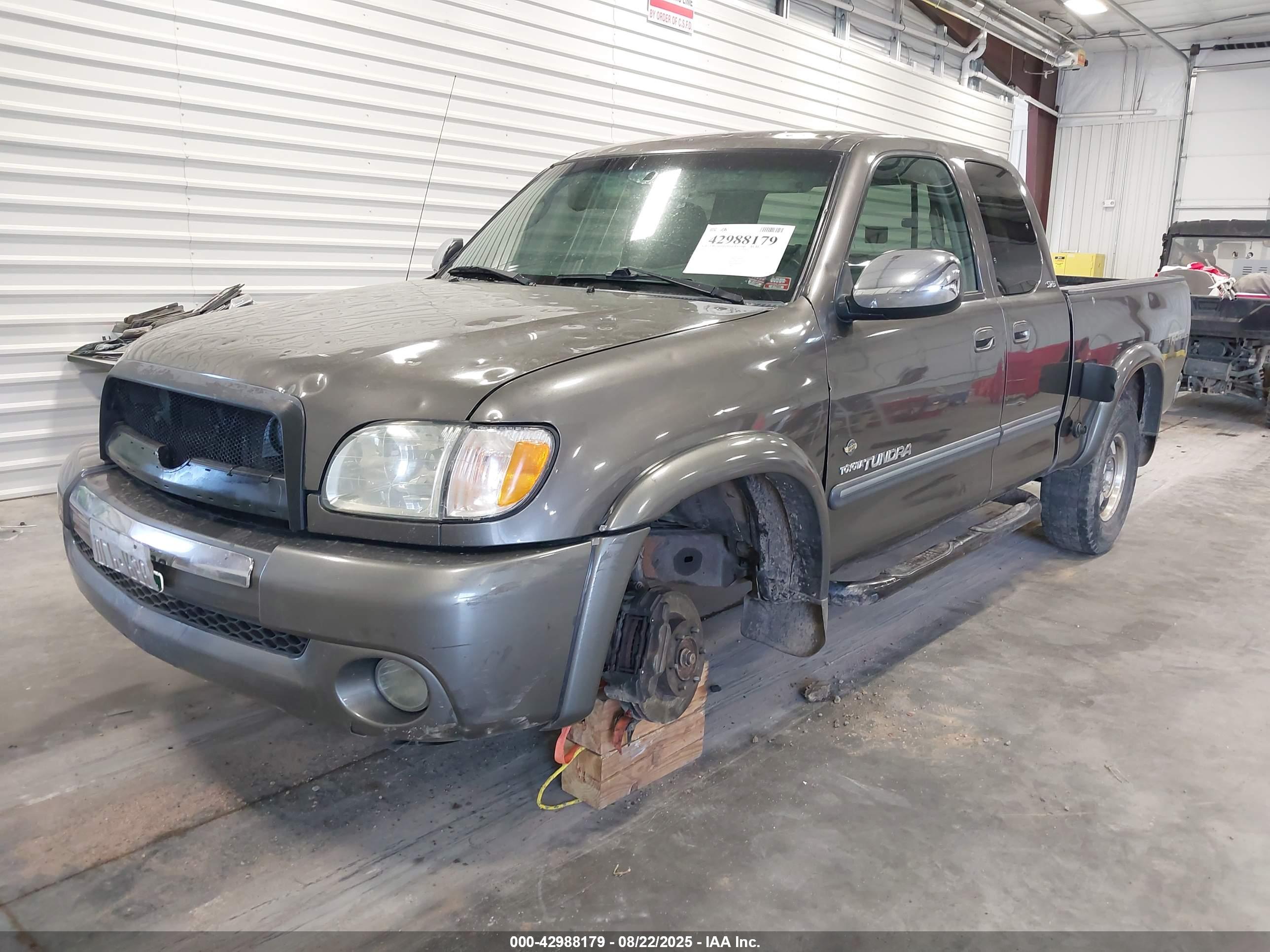 TOYOTA TUNDRA image 2