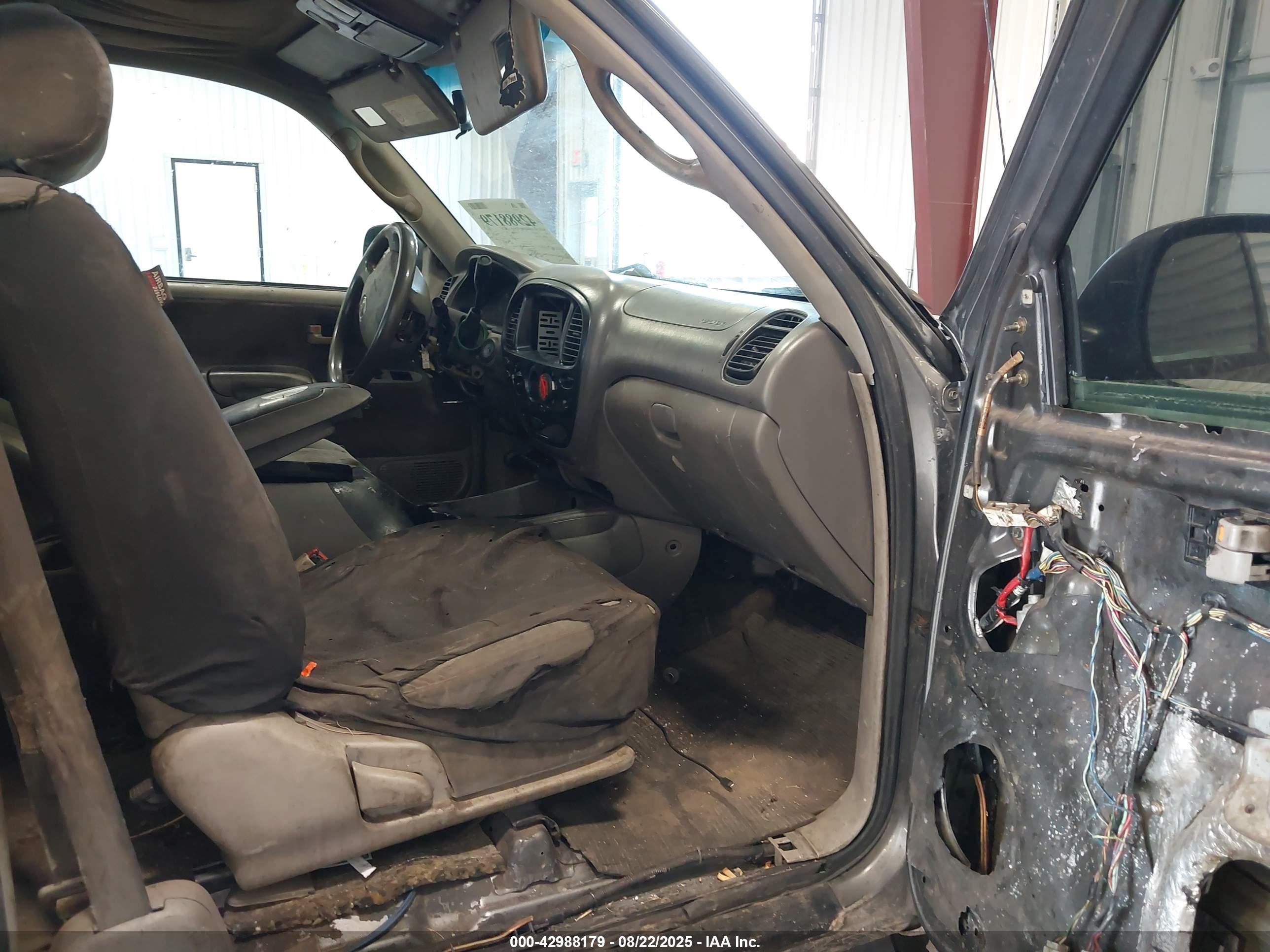 TOYOTA TUNDRA image 5