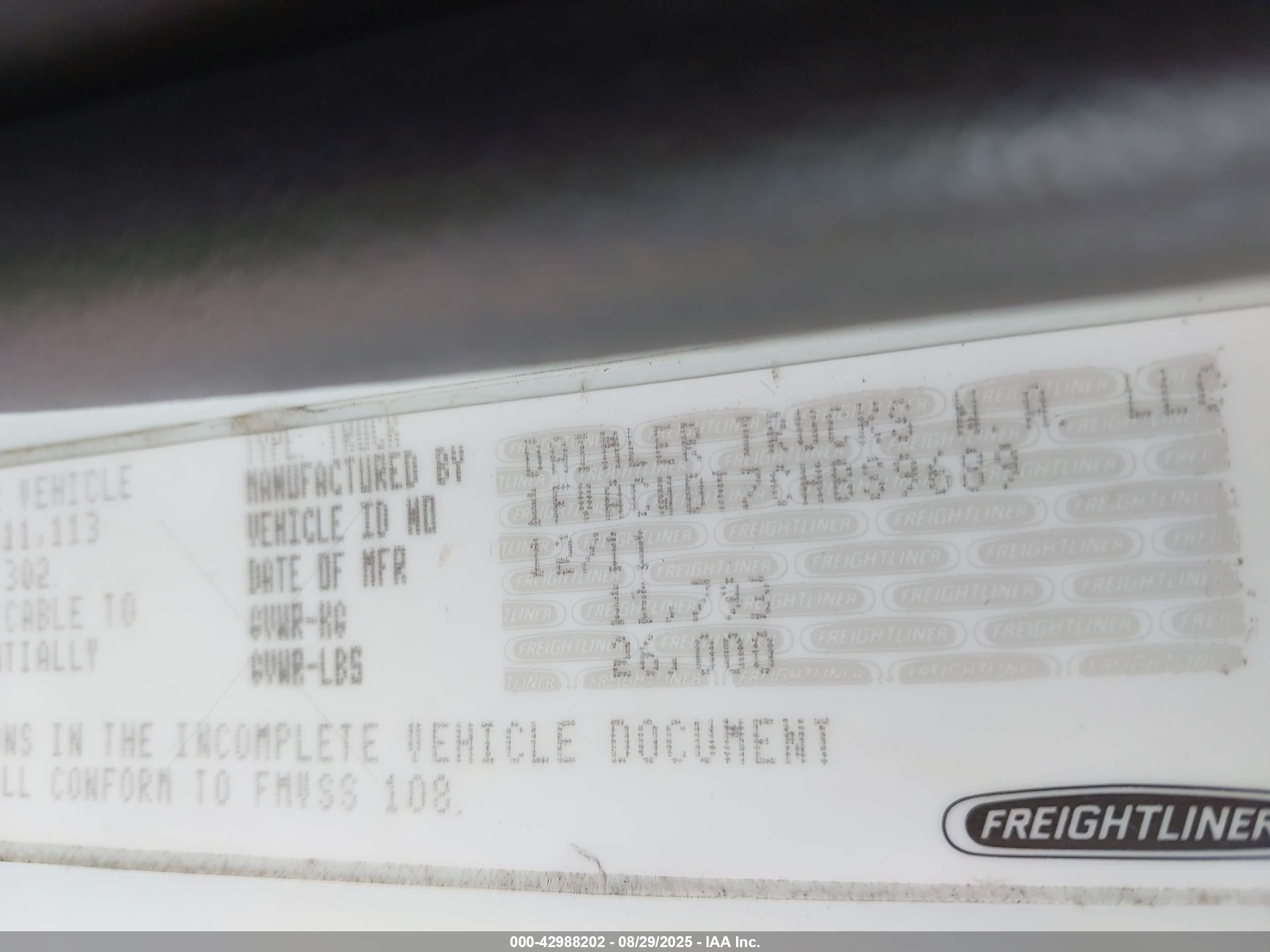 FREIGHTLINER M2 image 9