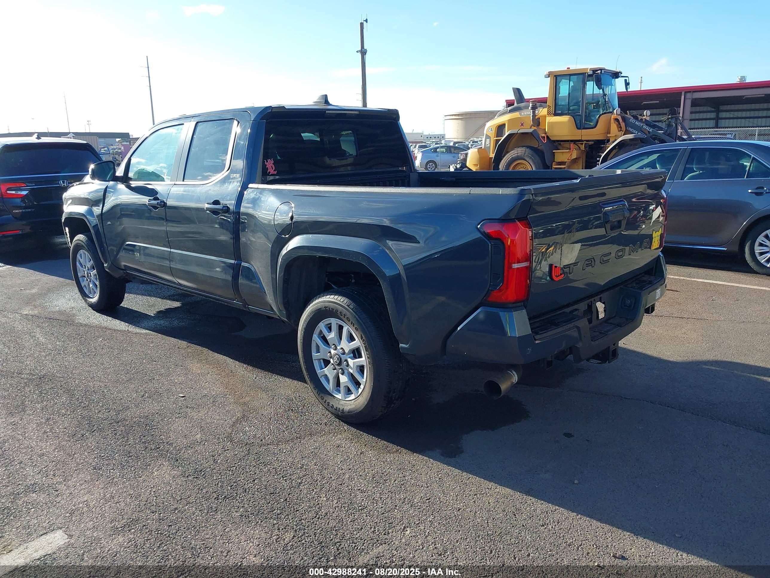 TOYOTA TACOMA image 3