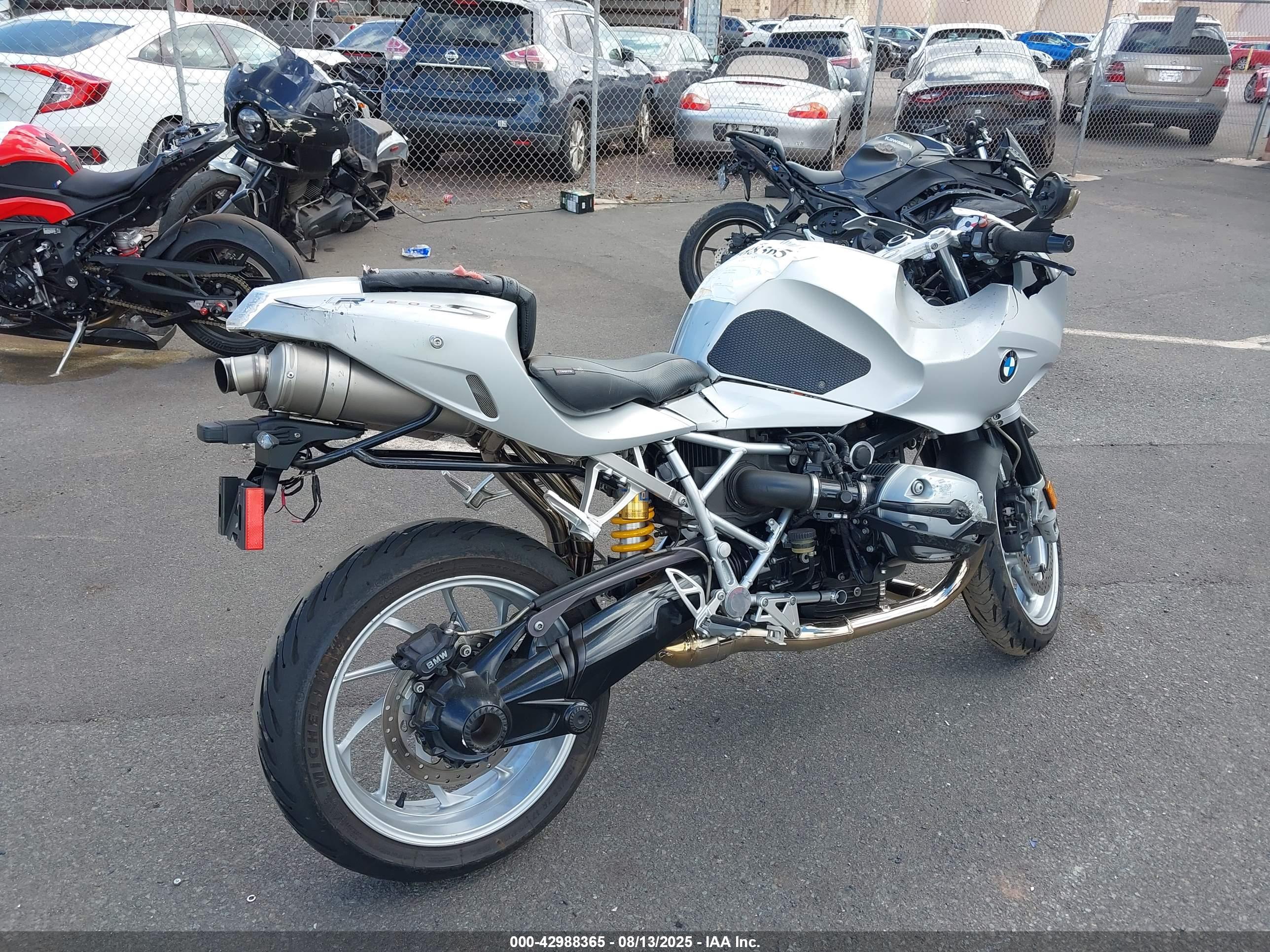 BMW R1200 image 4