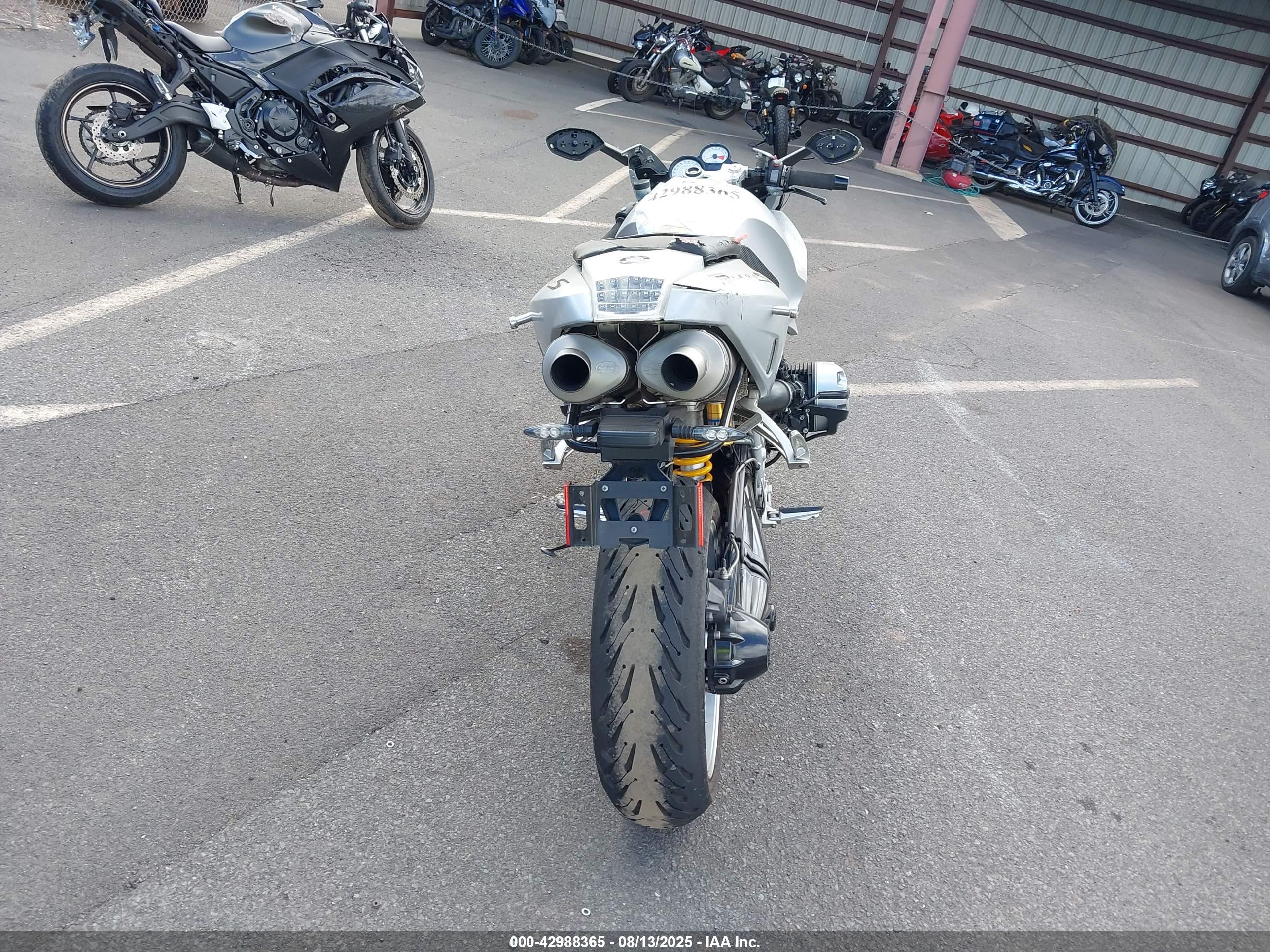 BMW R1200 image 6