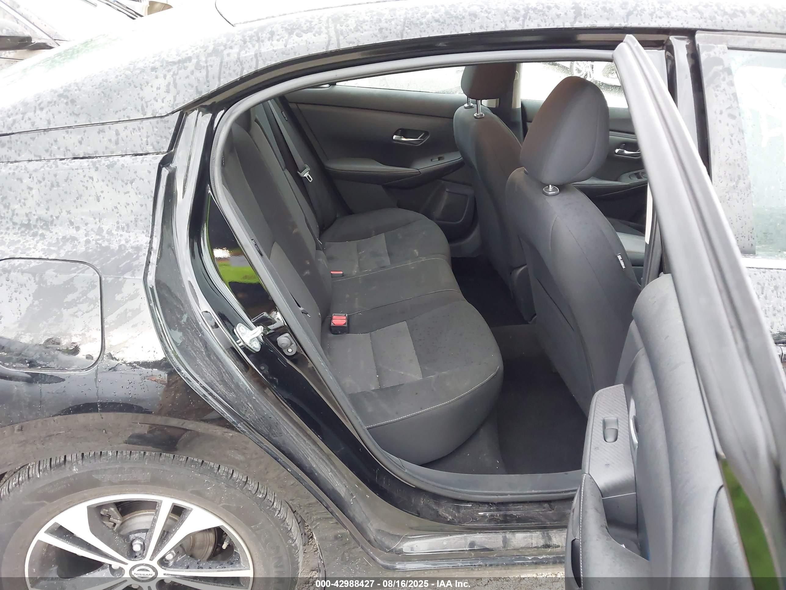 NISSAN SENTRA image 8