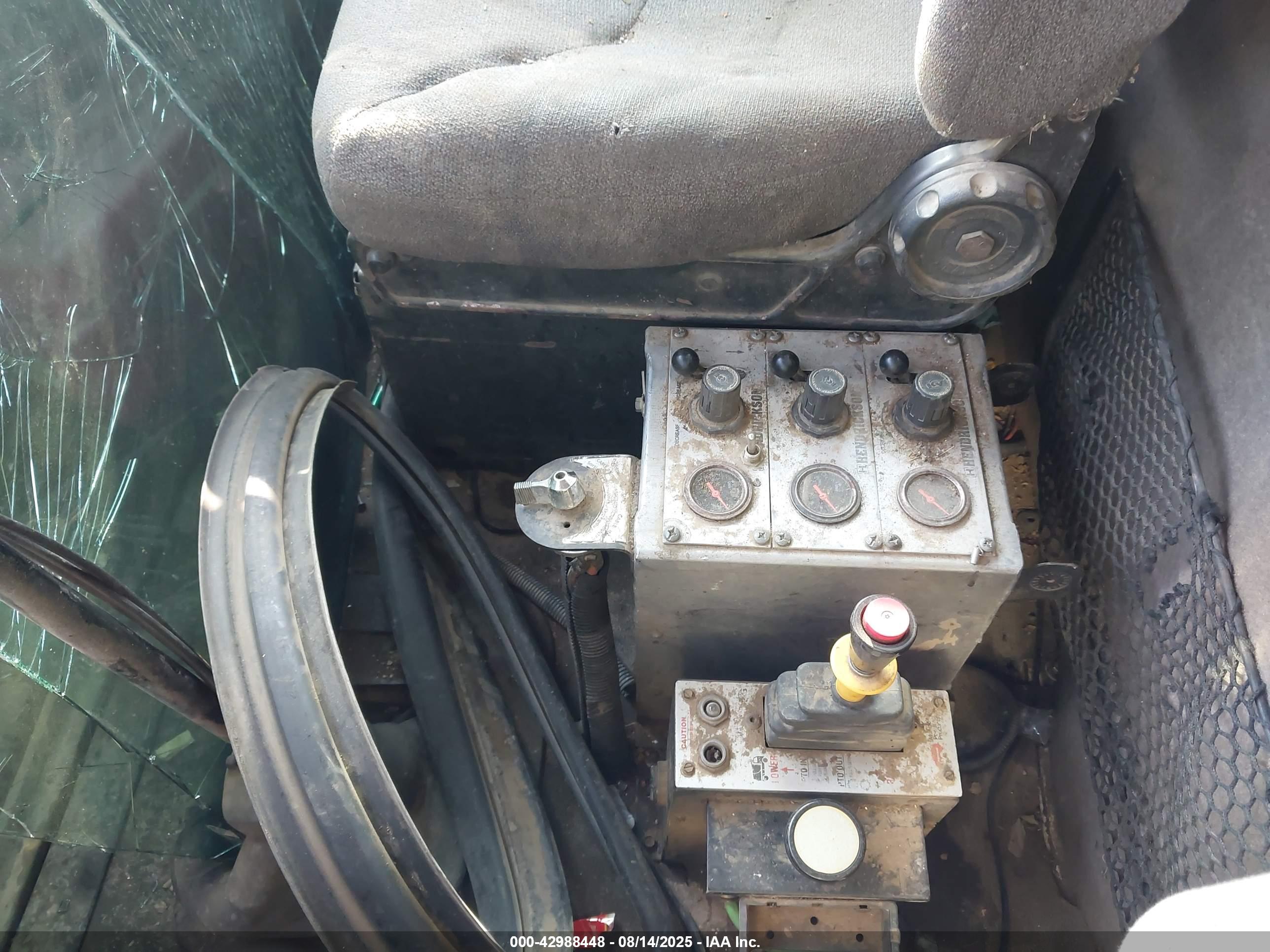 STERLING TRUCK image 8