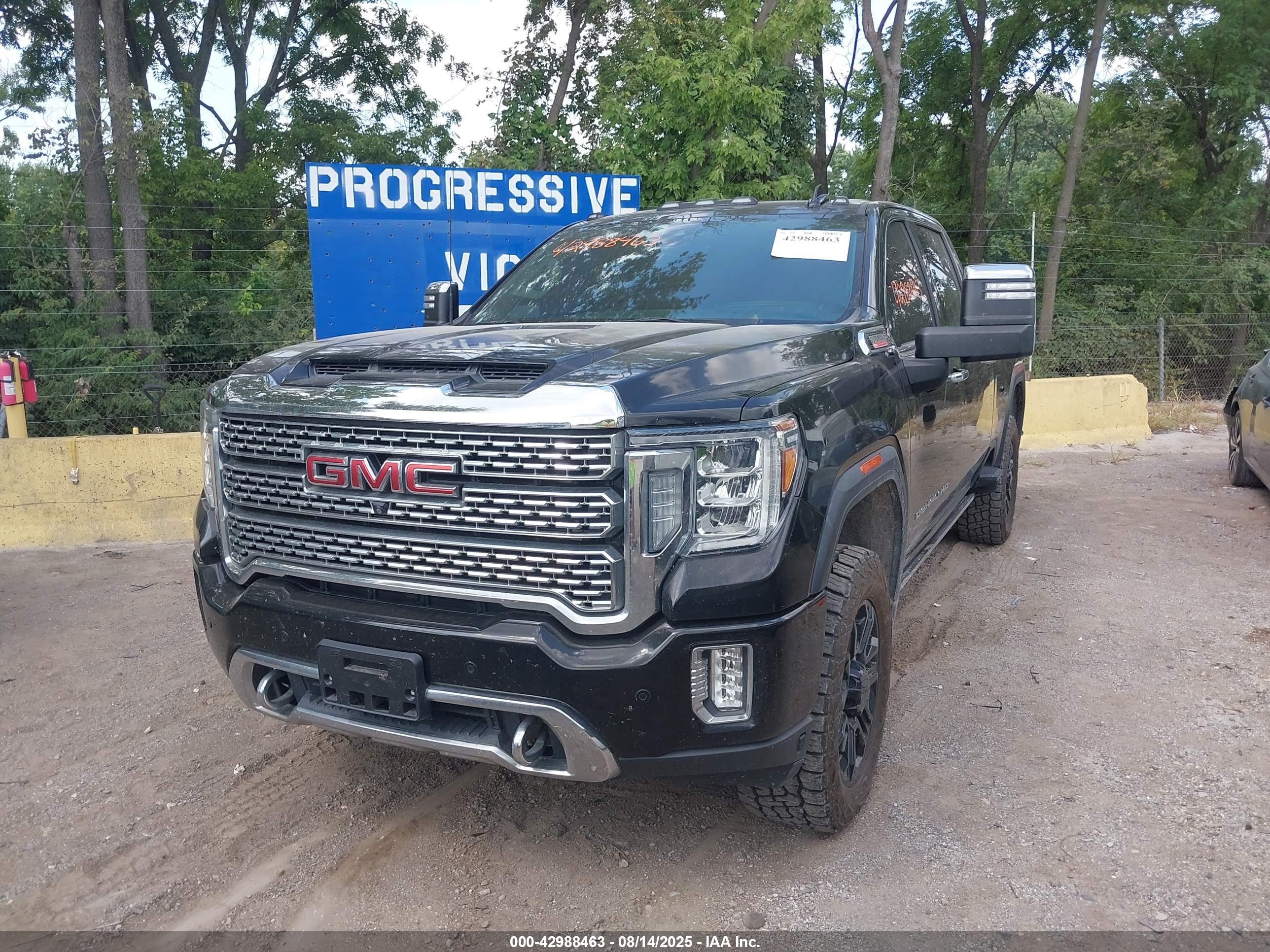 GMC SIERRA image 2