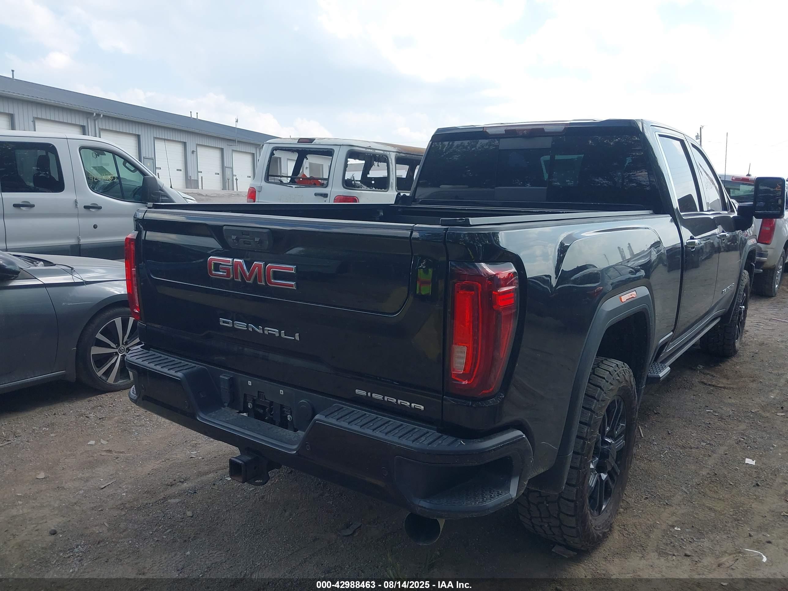 GMC SIERRA image 4