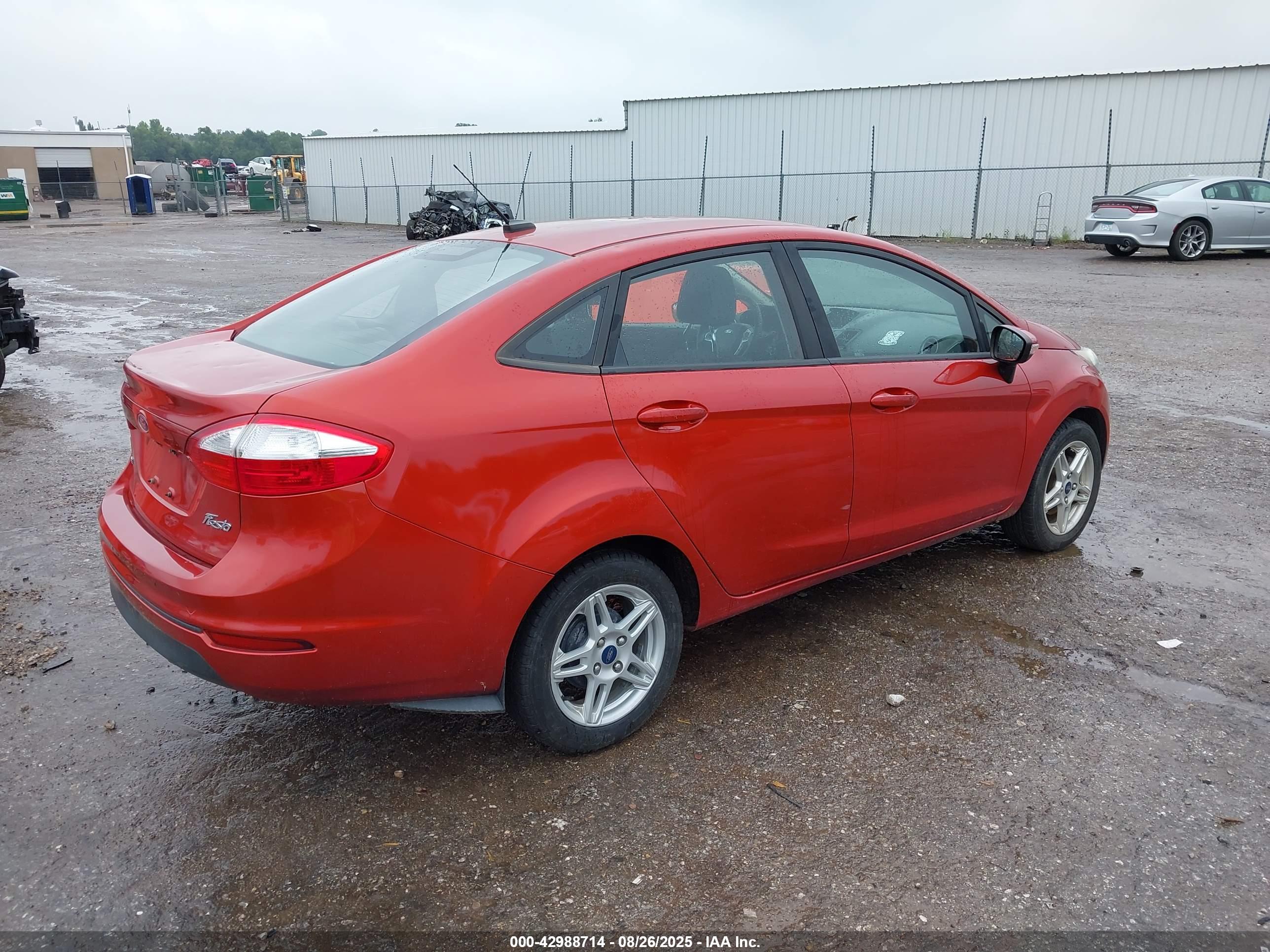 FORD FIESTA image 4