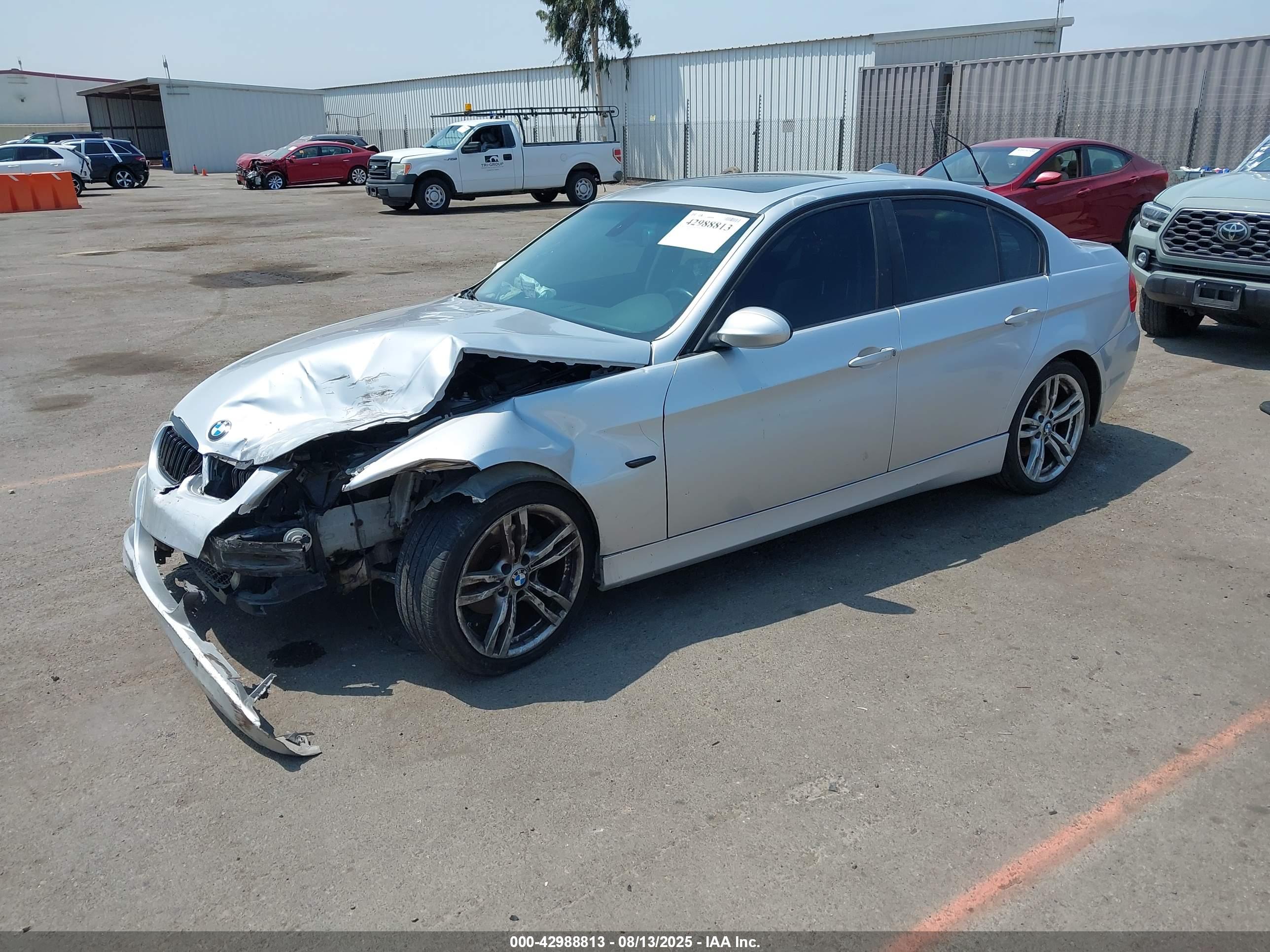 BMW 328I image 2