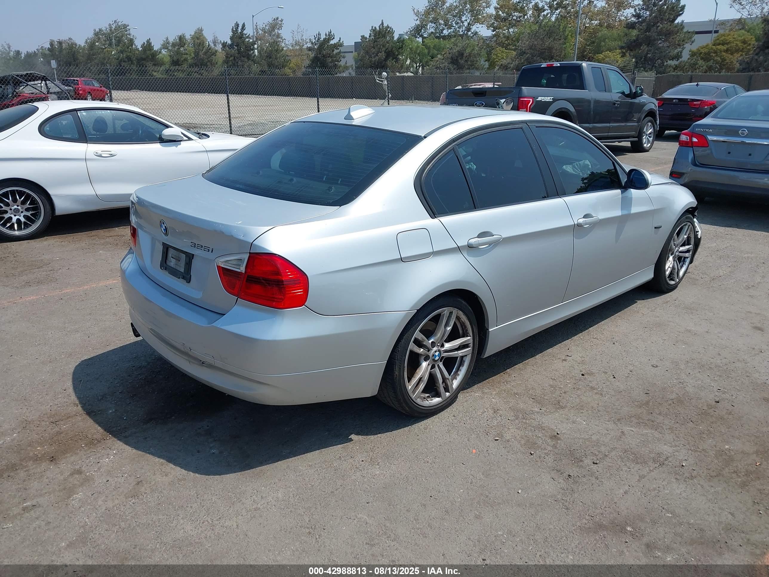 BMW 328I image 4