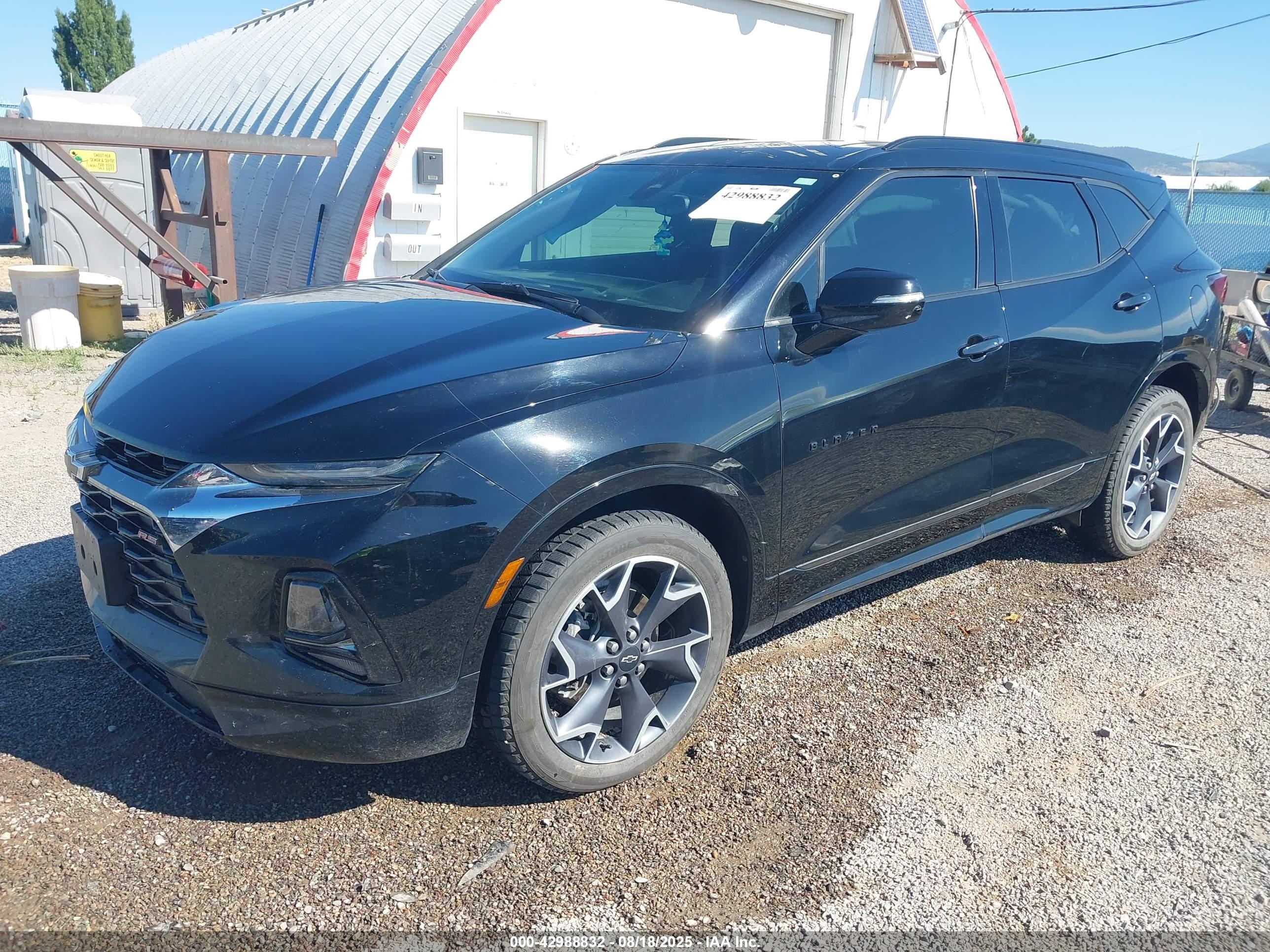 CHEVROLET BLAZER image 2