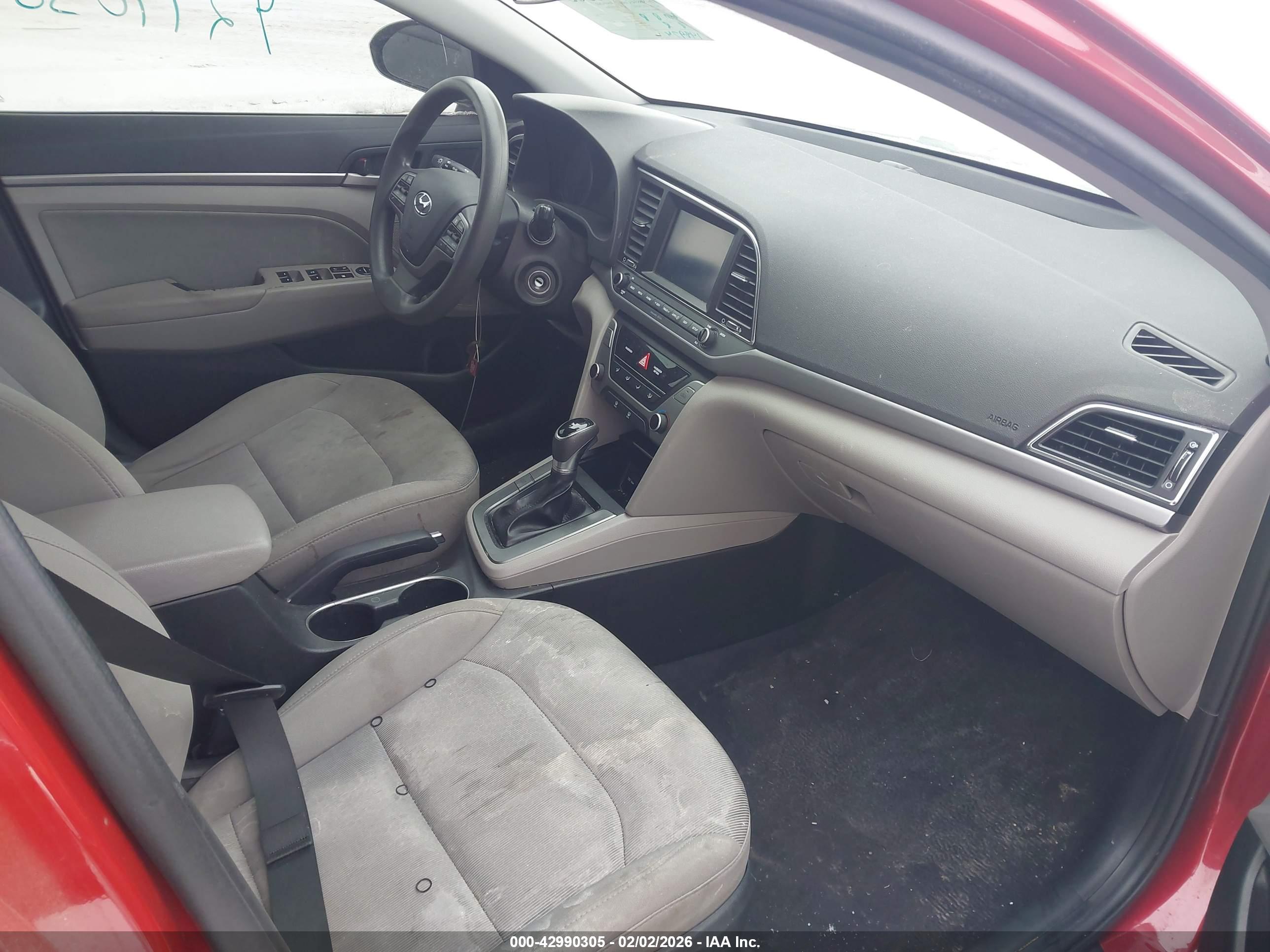 HYUNDAI ELANTRA image 5