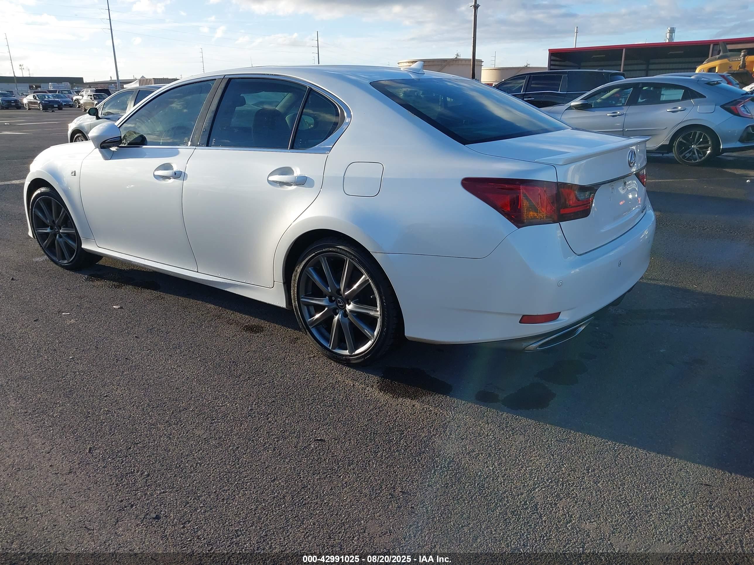 LEXUS GS image 3
