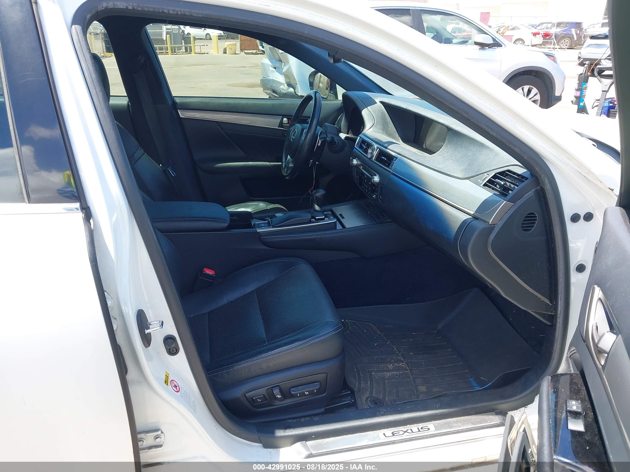 LEXUS GS image 5