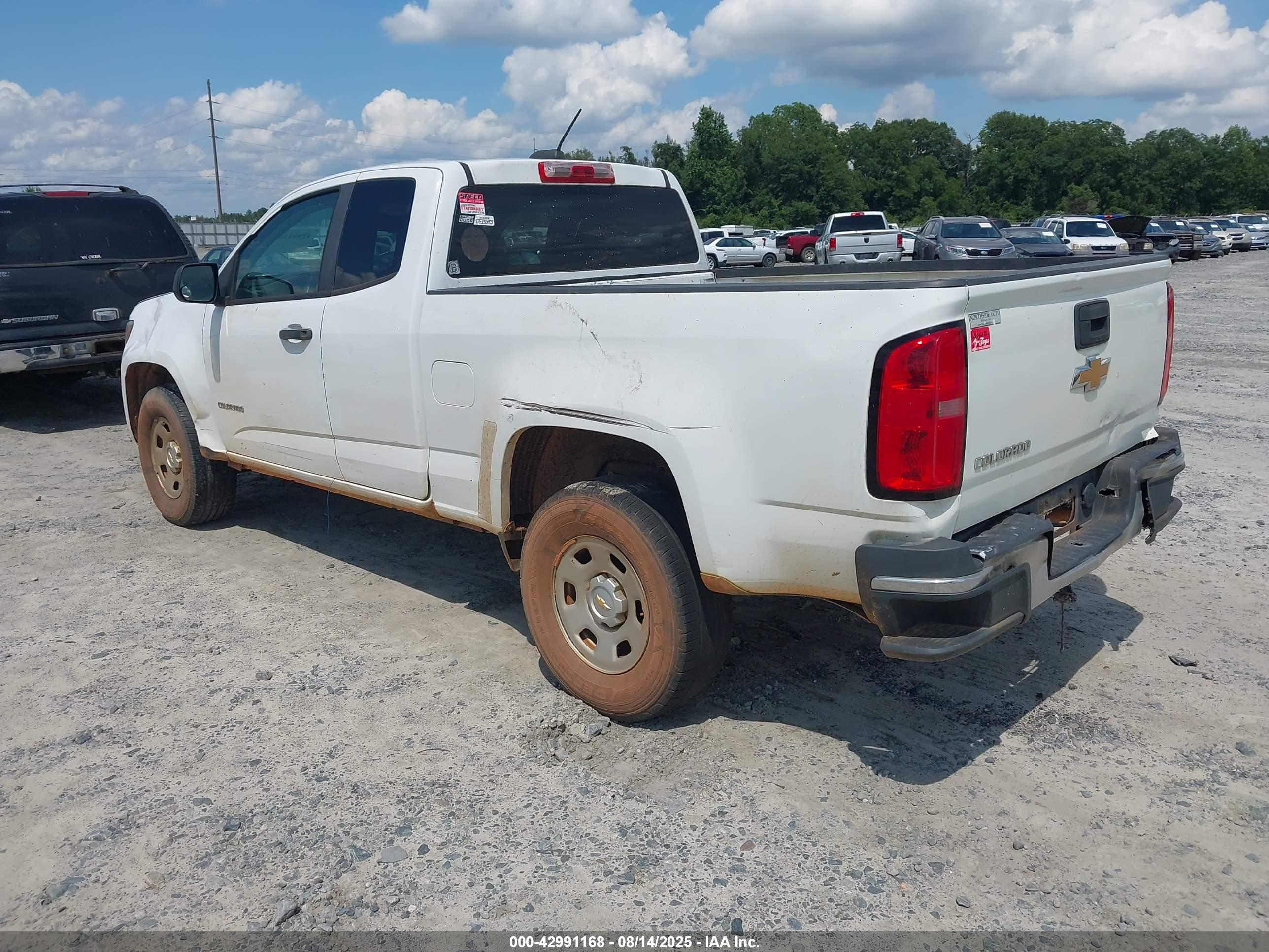 CHEVROLET COLORADO image 3