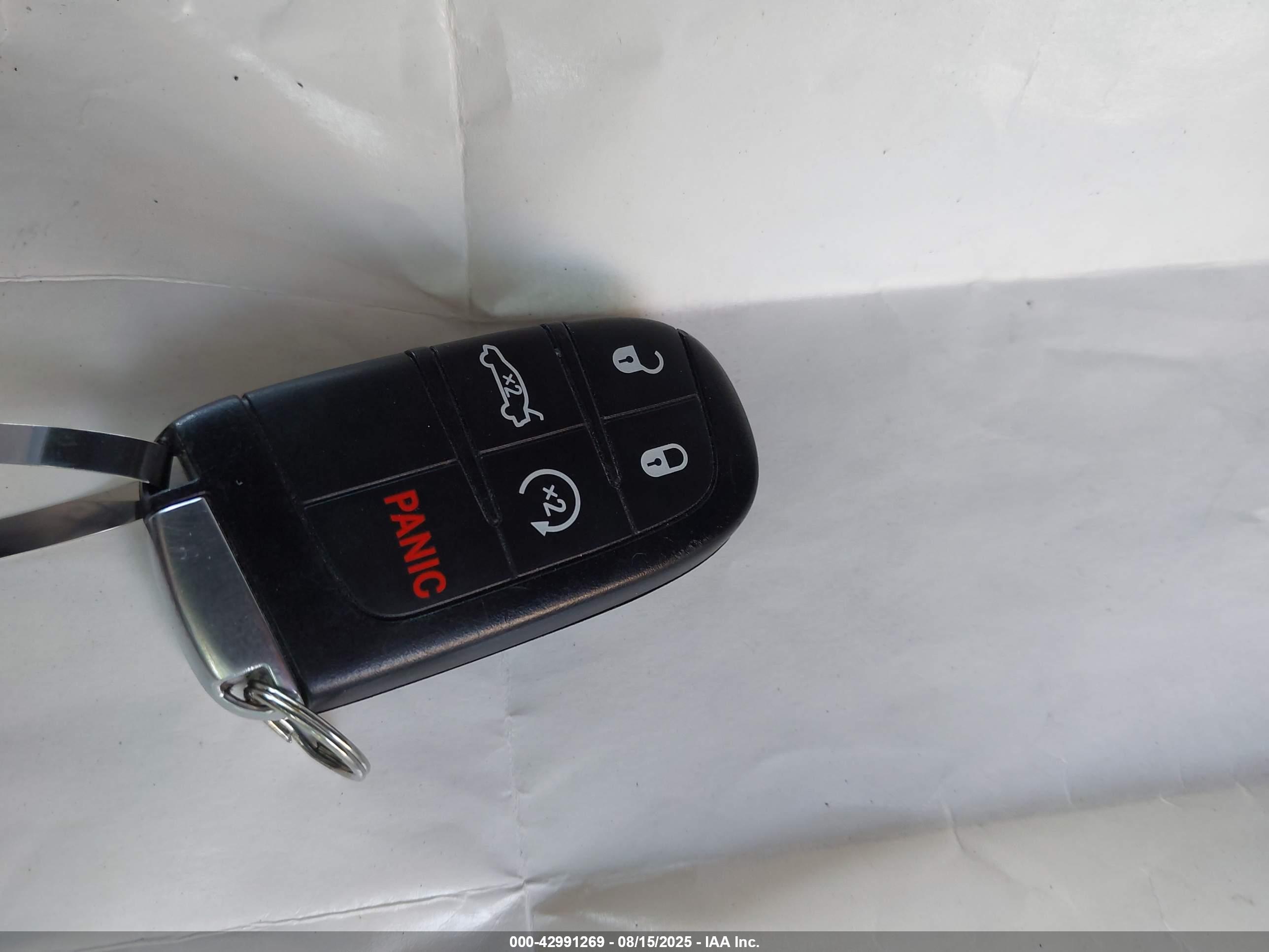 DODGE CHALLENGER image 11