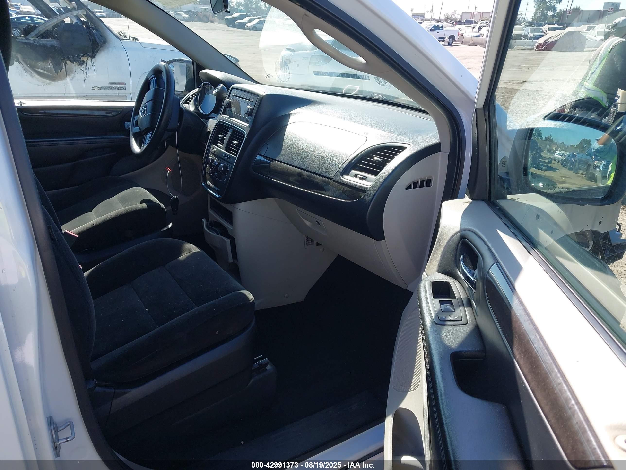 DODGE GRAND image 5