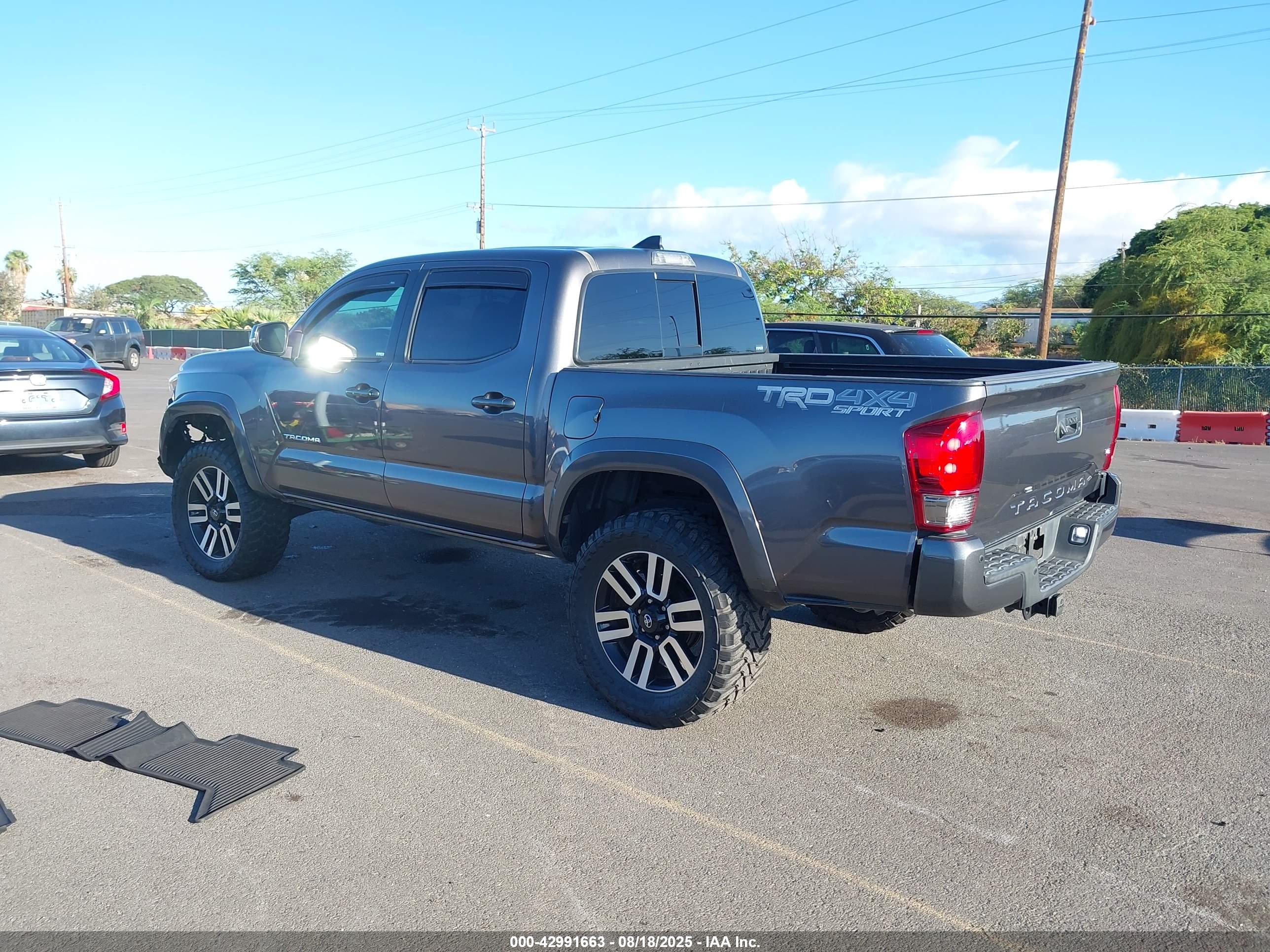 TOYOTA TACOMA image 3