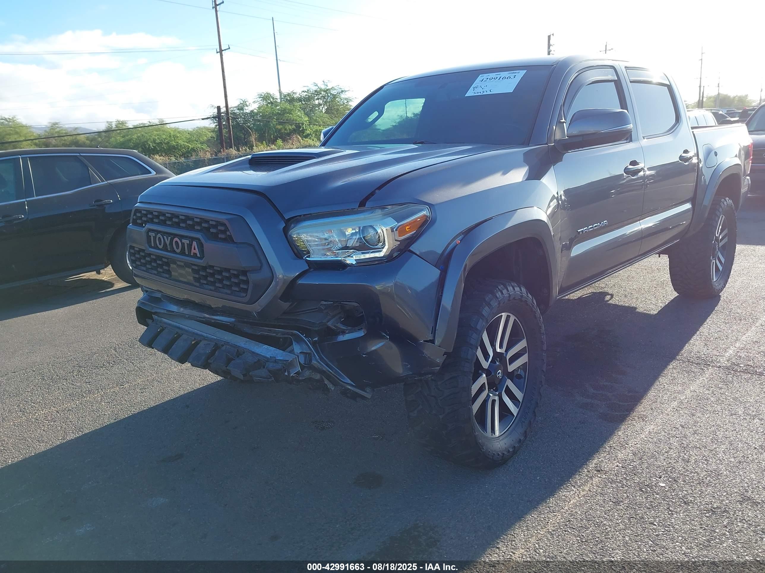 TOYOTA TACOMA image 6