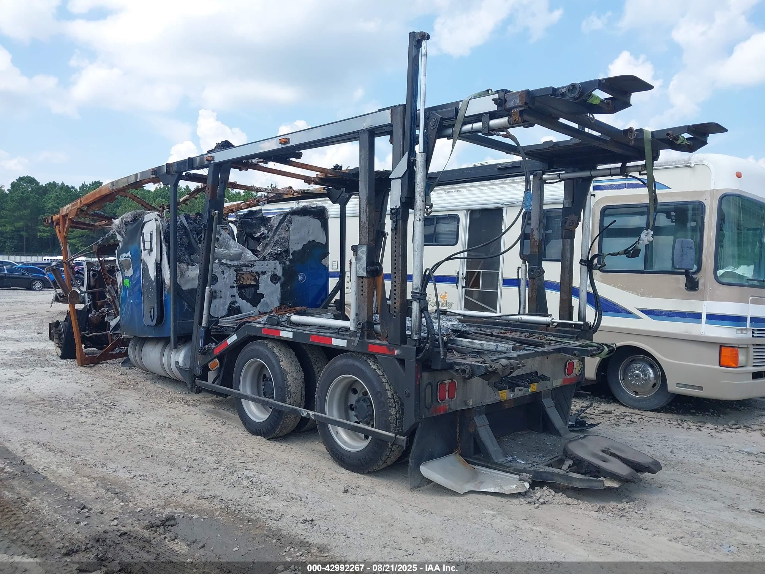 PETERBILT 379 image 3