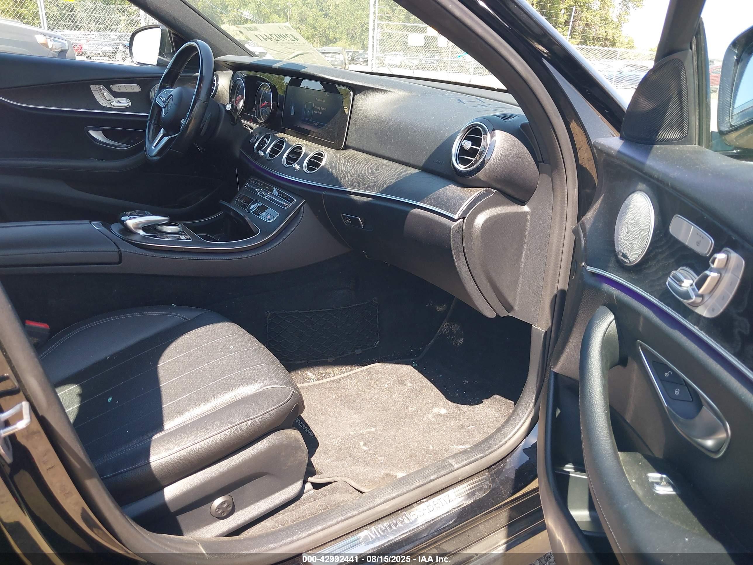 MERCEDES-BENZ E image 5