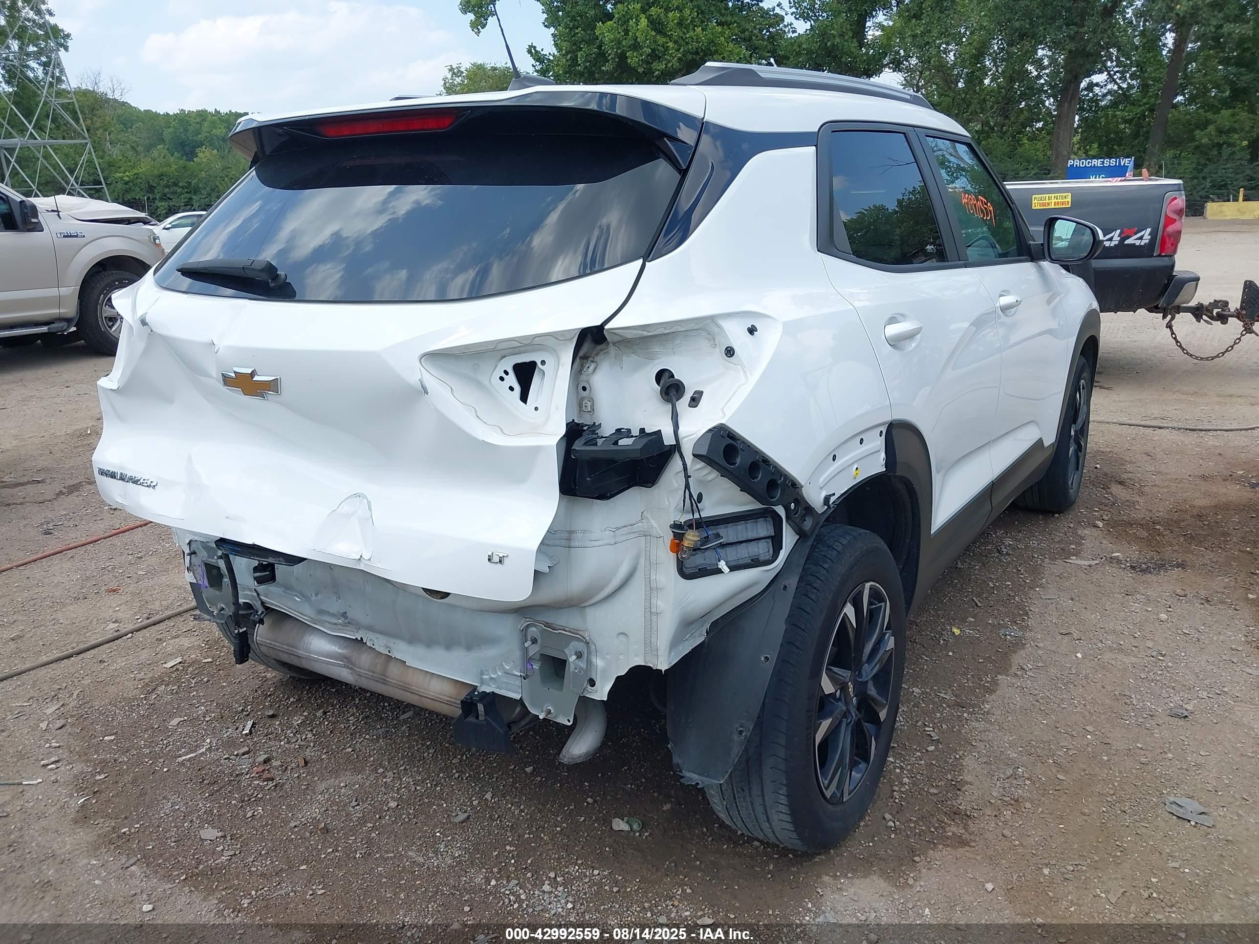 CHEVROLET TRAILBLAZER image 4