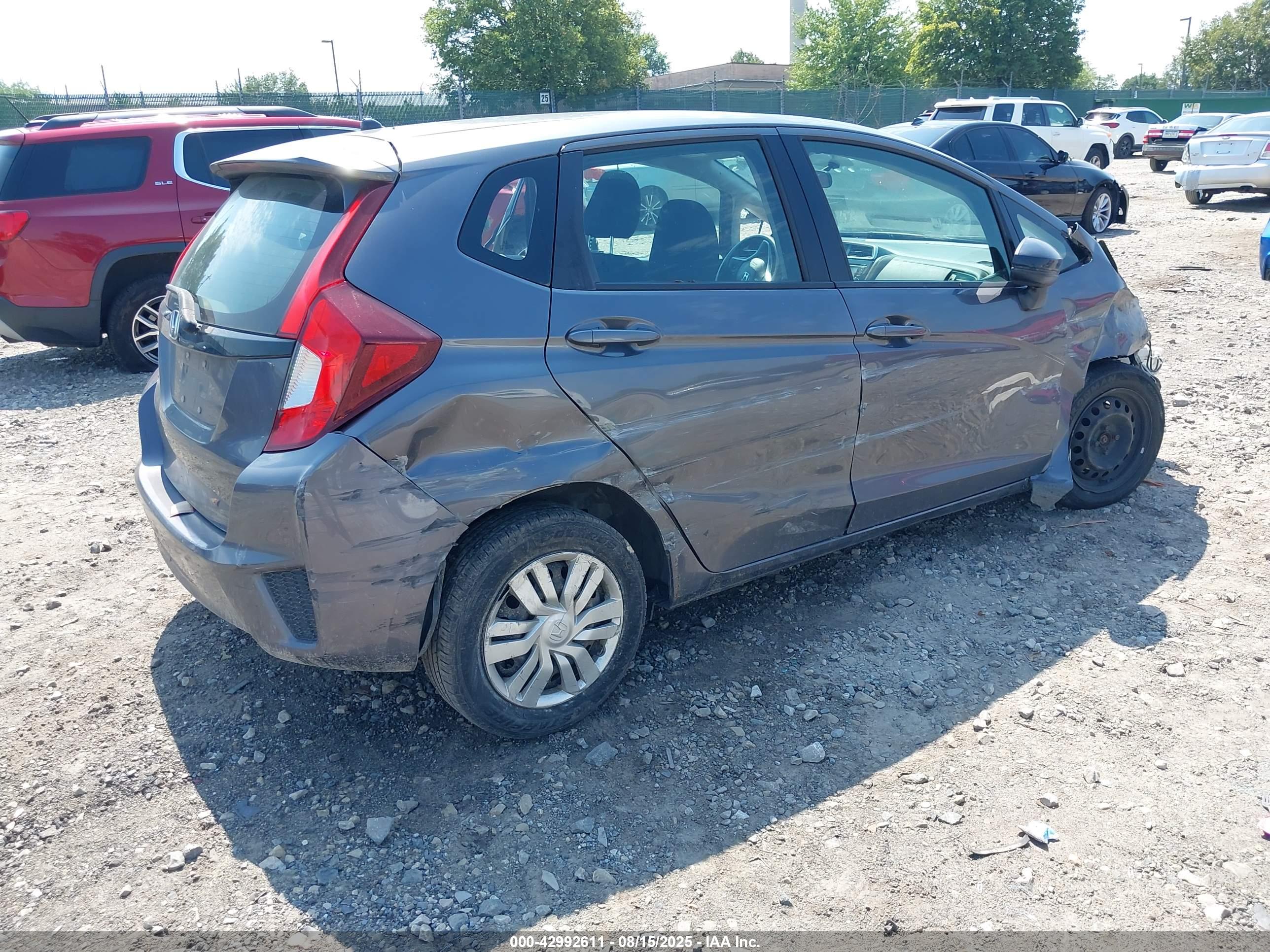HONDA FIT image 4
