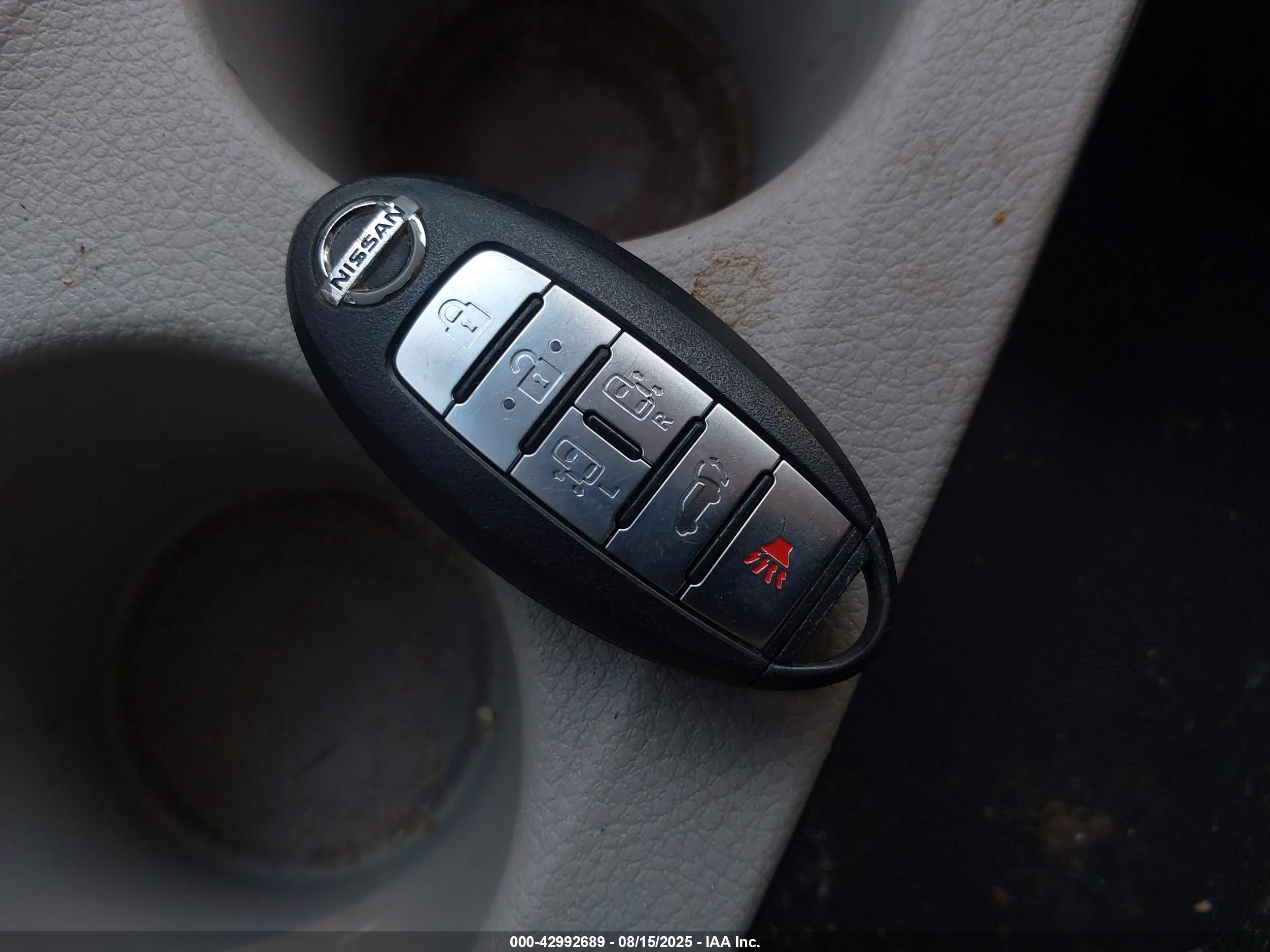 NISSAN QUEST image 11