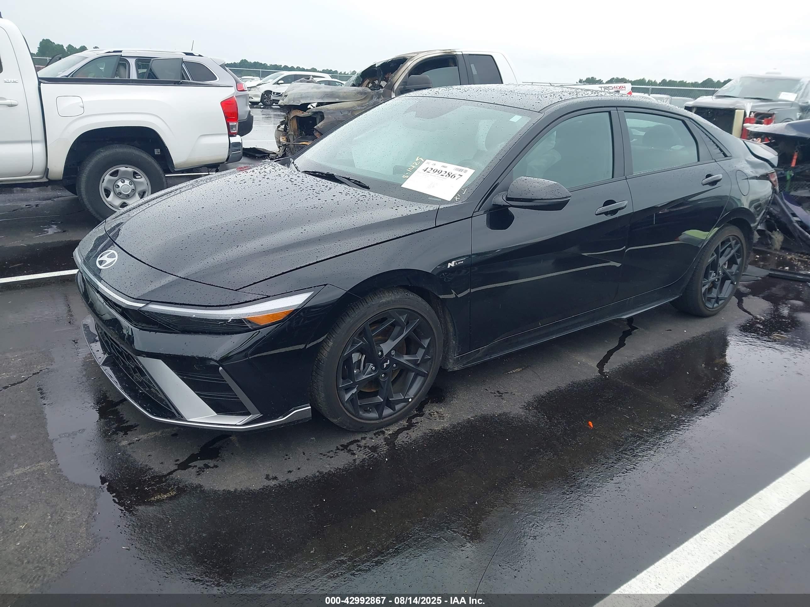 HYUNDAI ELANTRA image 2