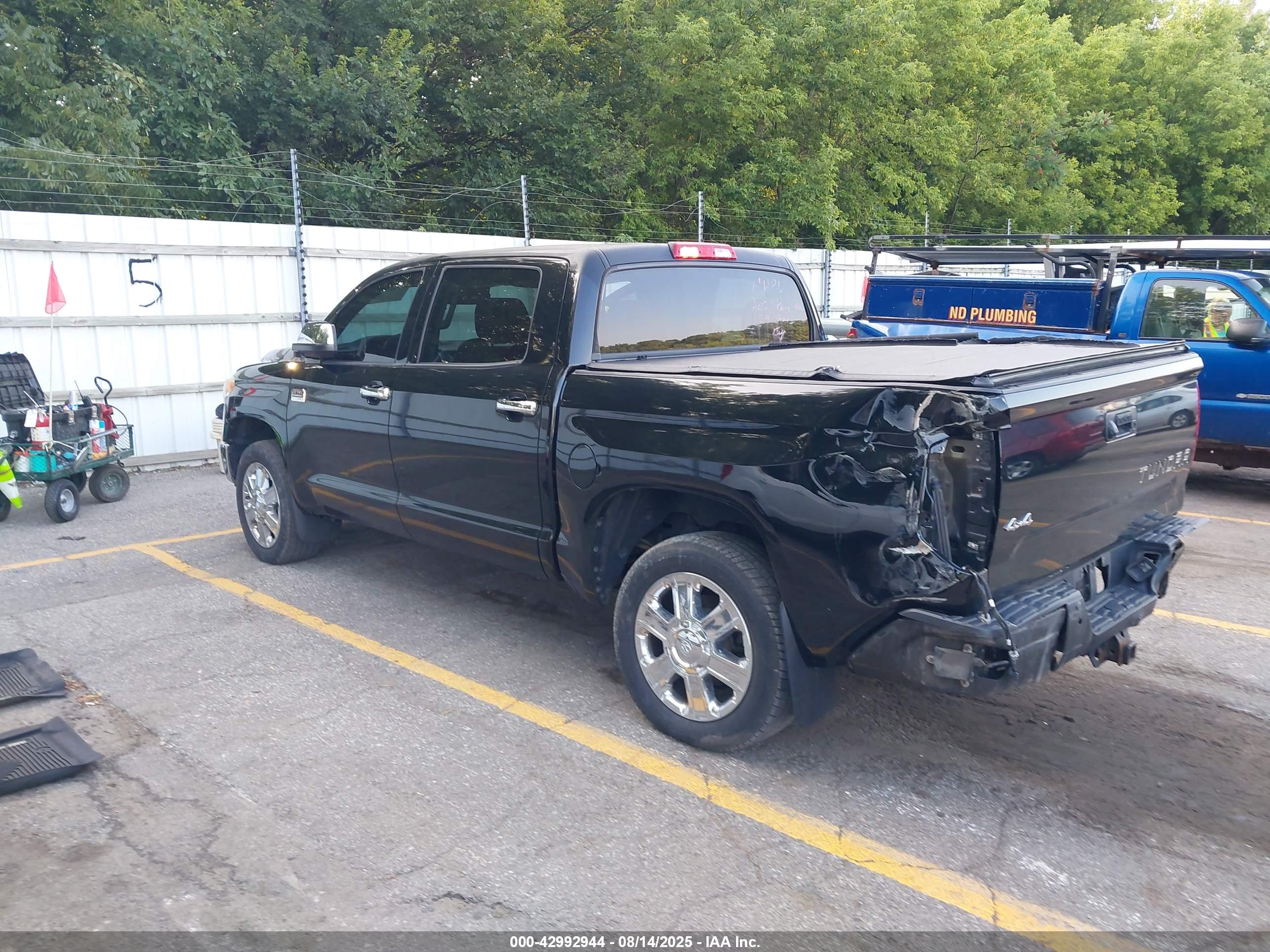 TOYOTA TUNDRA image 3